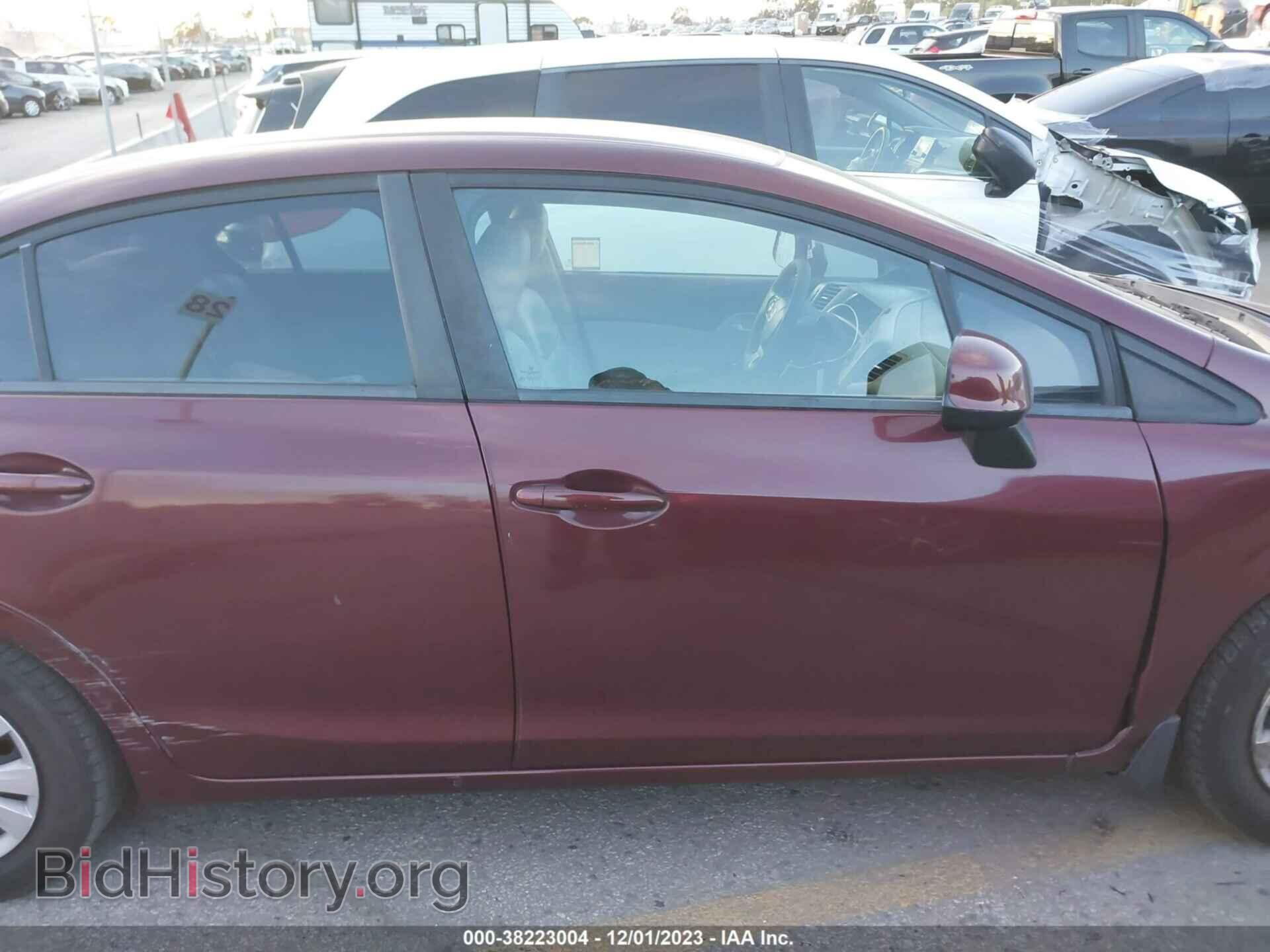 2012 HONDA CIVIC - VIN: 2HGFB2F50CH589054 - Фото 13