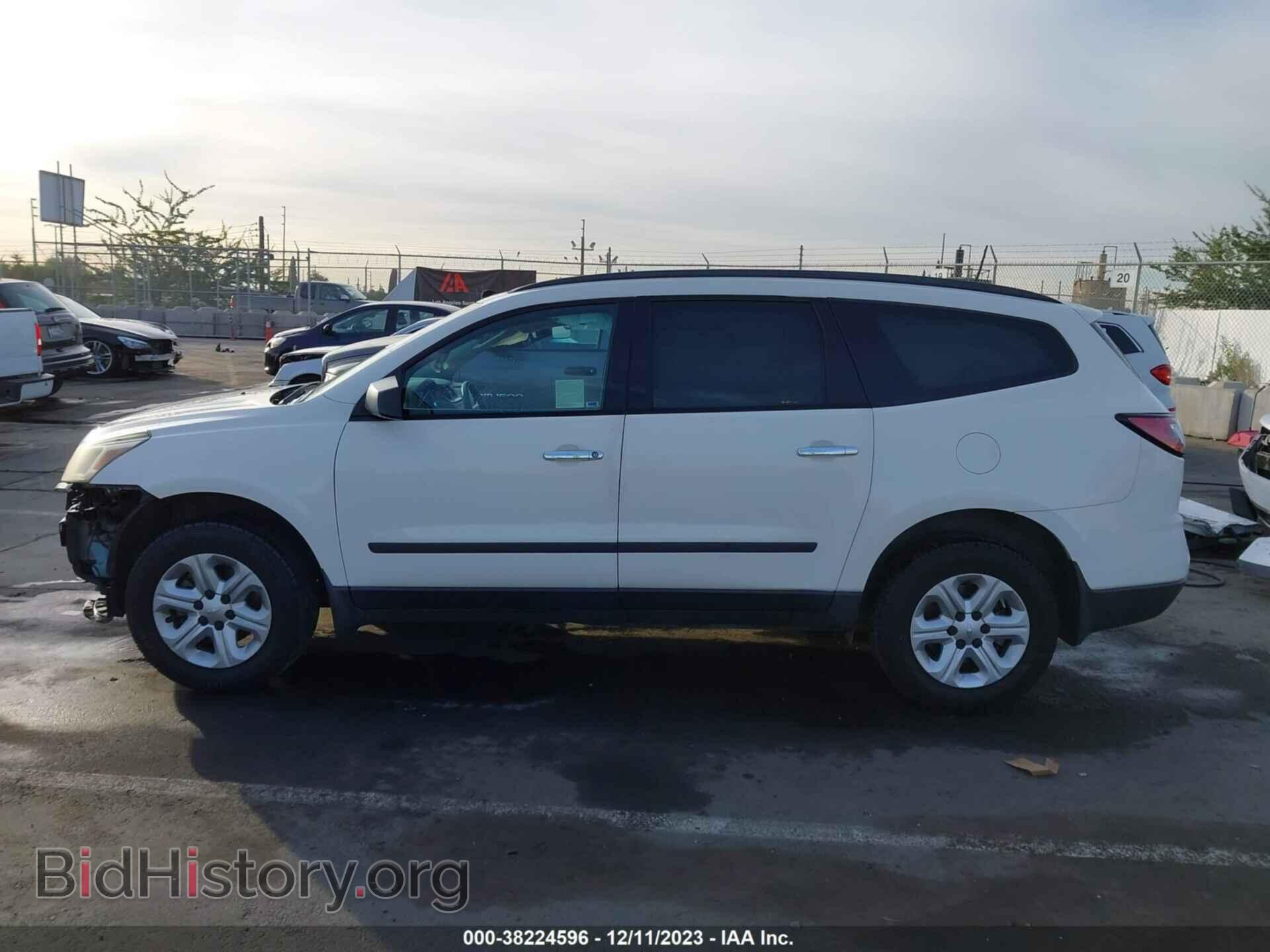 2014 CHEVROLET TRAVERSE - VIN: 1GNKRFKD2EJ251595 - Фото 15