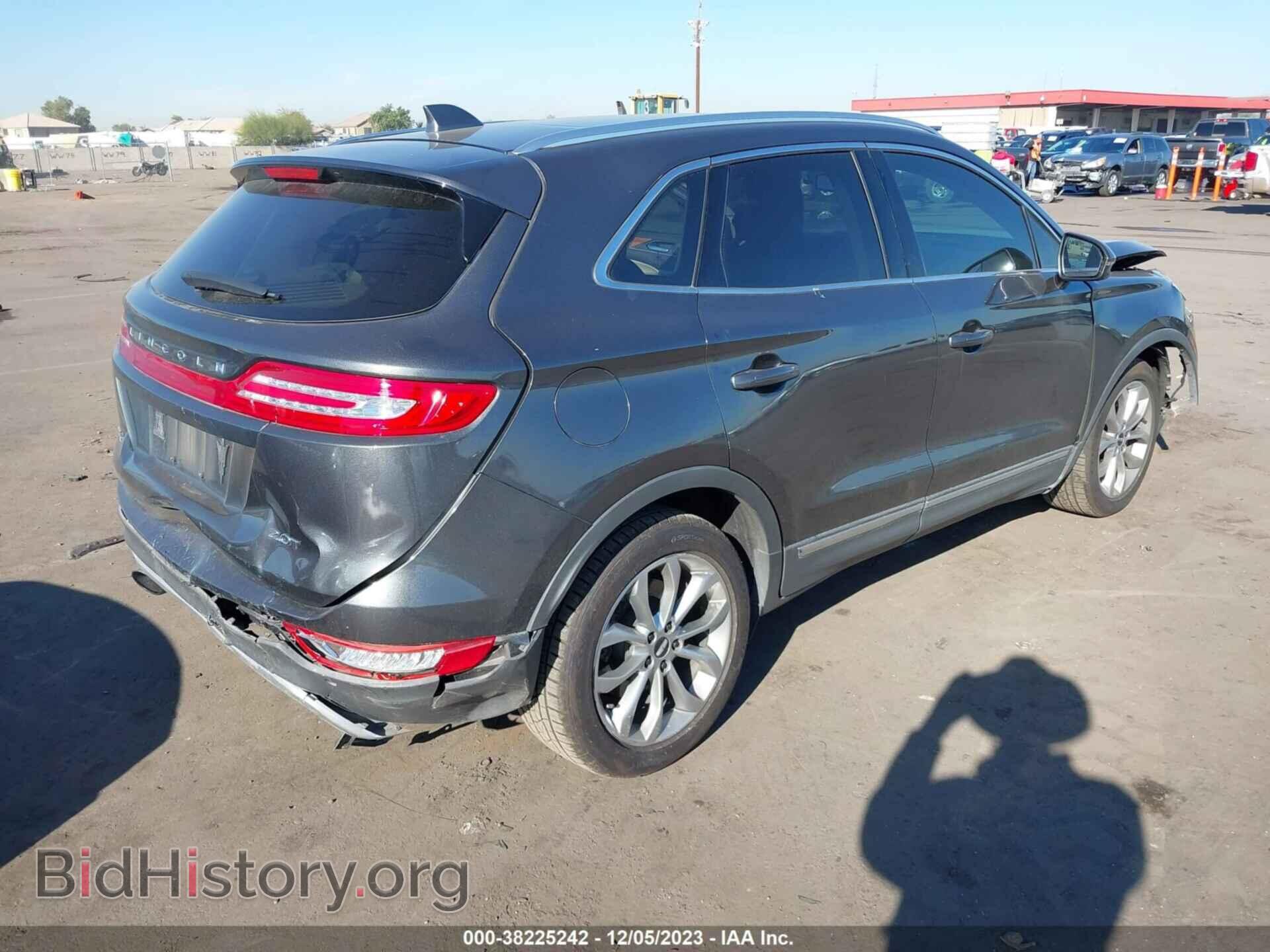 2017 LINCOLN MKC - VIN: 5LMCJ2C96HUL33445 - Photo 4