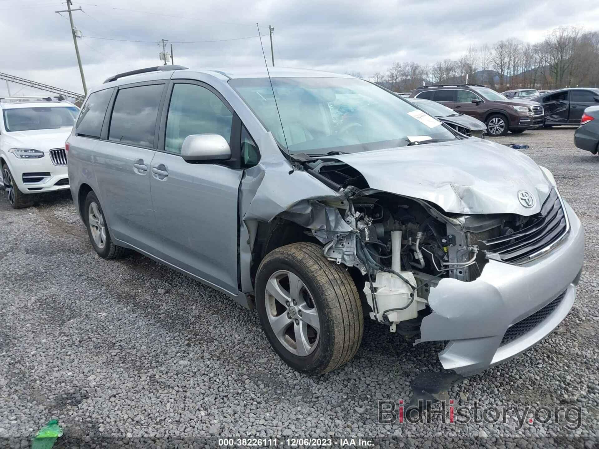 Фотография 5TDKK3DC8ES462934 - TOYOTA SIENNA 2014