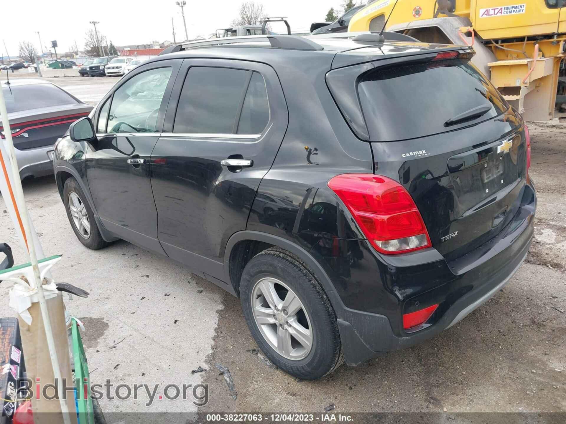 2017 CHEVROLET TRAX - VIN: 3GNCJLSB0HL285637 - Фото 3