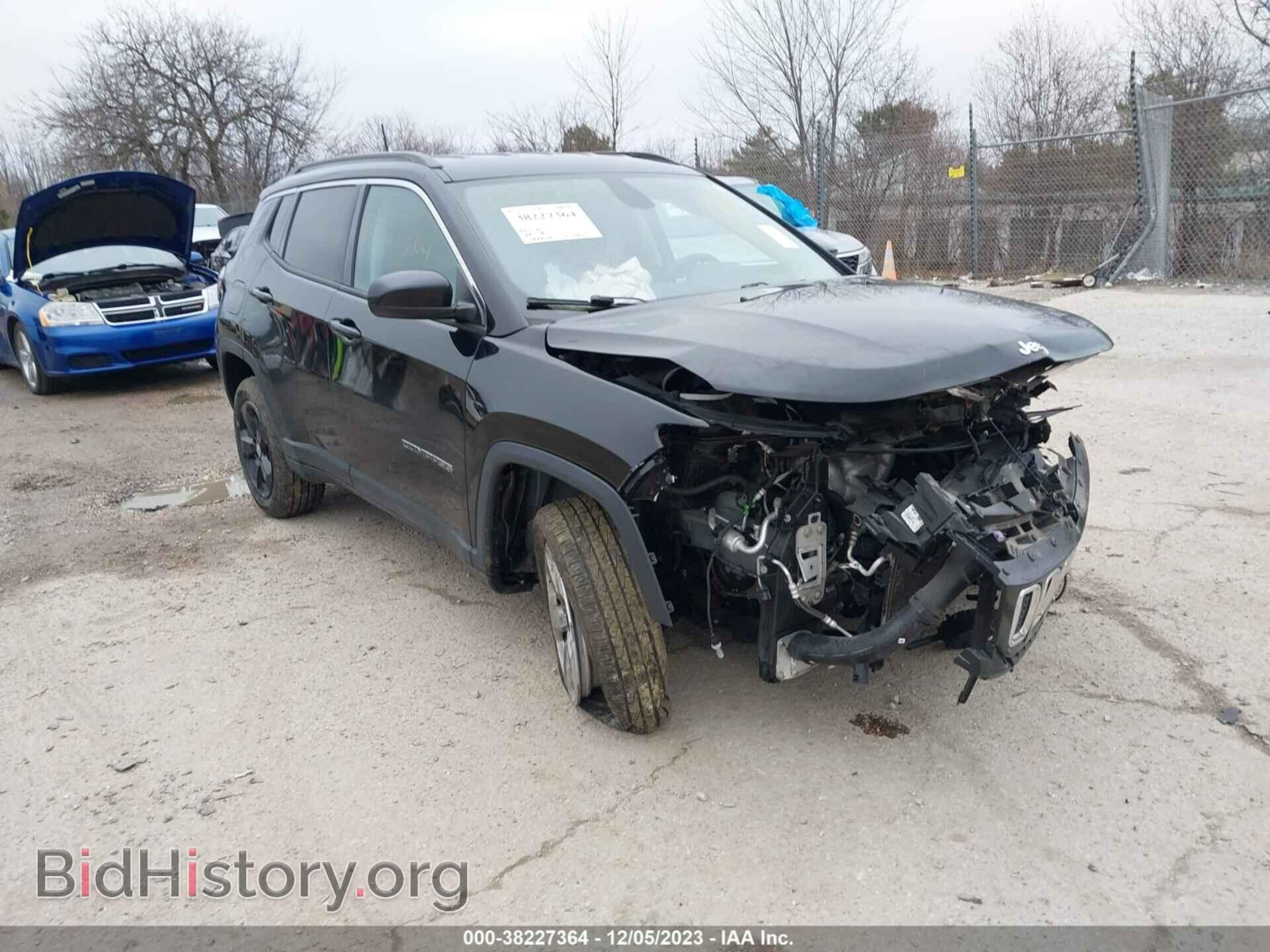 Фотография 3C4NJDBB7JT400067 - JEEP COMPASS 2018