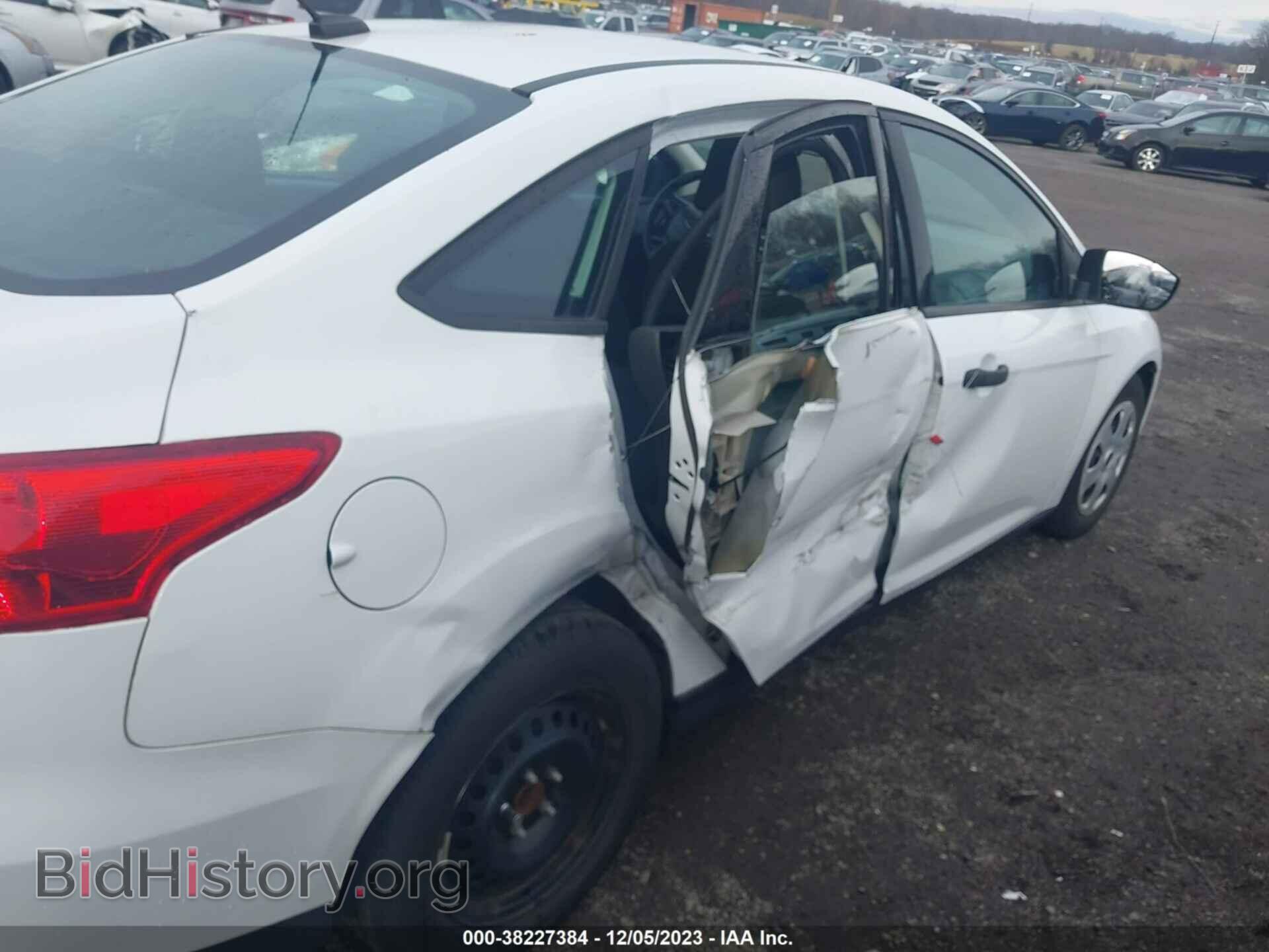 2018 FORD FOCUS - VIN: 1FADP3E25JL266385 - Фото 4