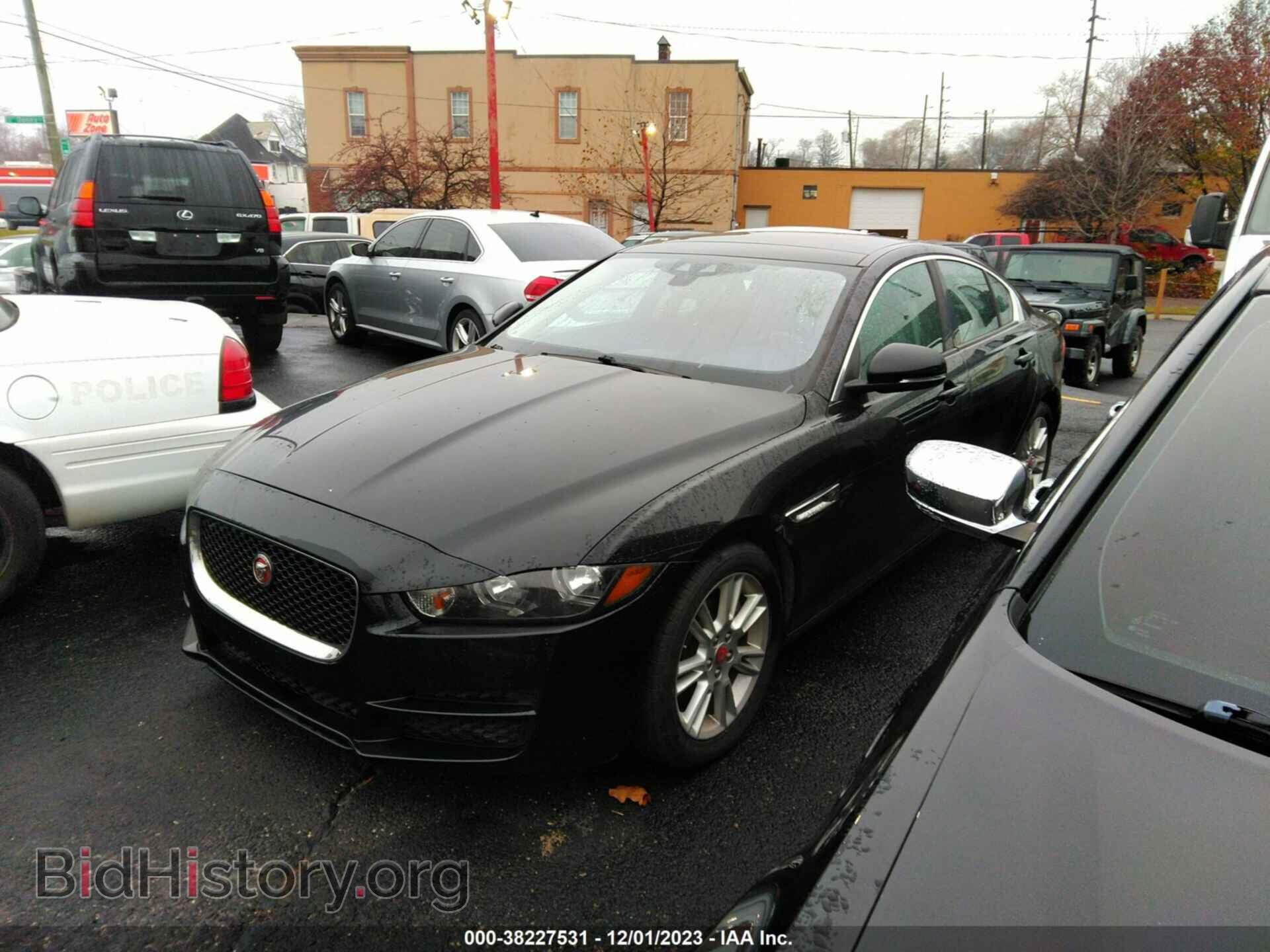 2017 JAGUAR XE - VIN: SAJAD4BN1HCP10982 - Фото 2