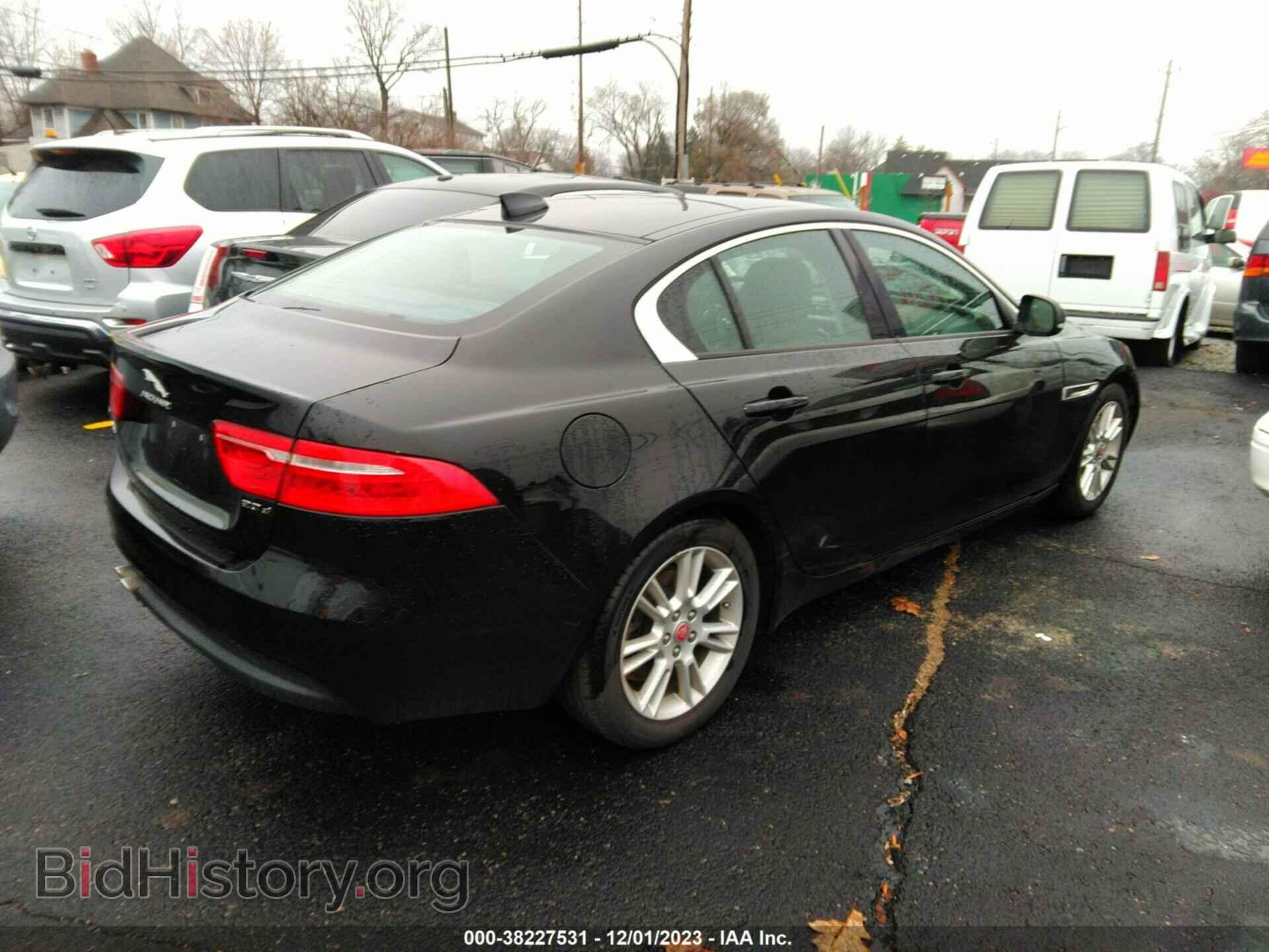 2017 JAGUAR XE - VIN: SAJAD4BN1HCP10982 - Фото 4