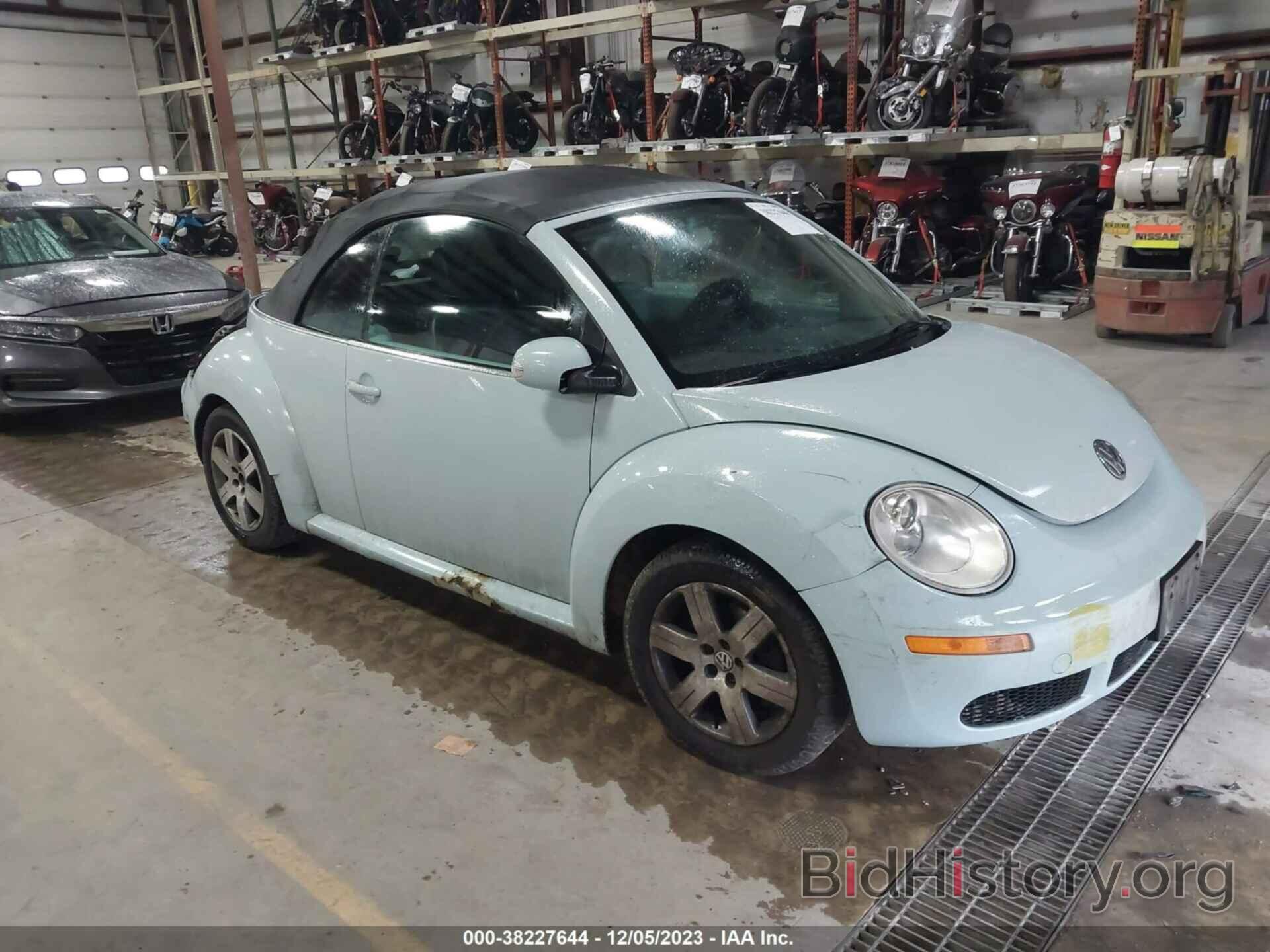 Photo 3VWPF31Y56M315429 - VOLKSWAGEN NEW BEETLE 2006