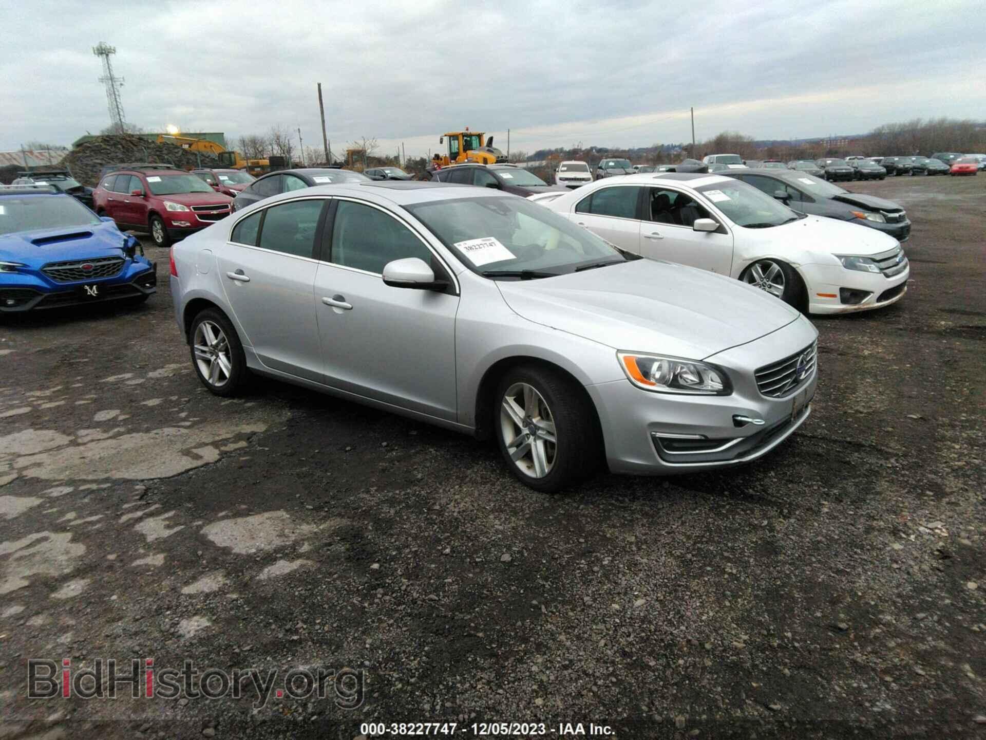 Фотография YV1612TK0F2352941 - VOLVO S60 2015