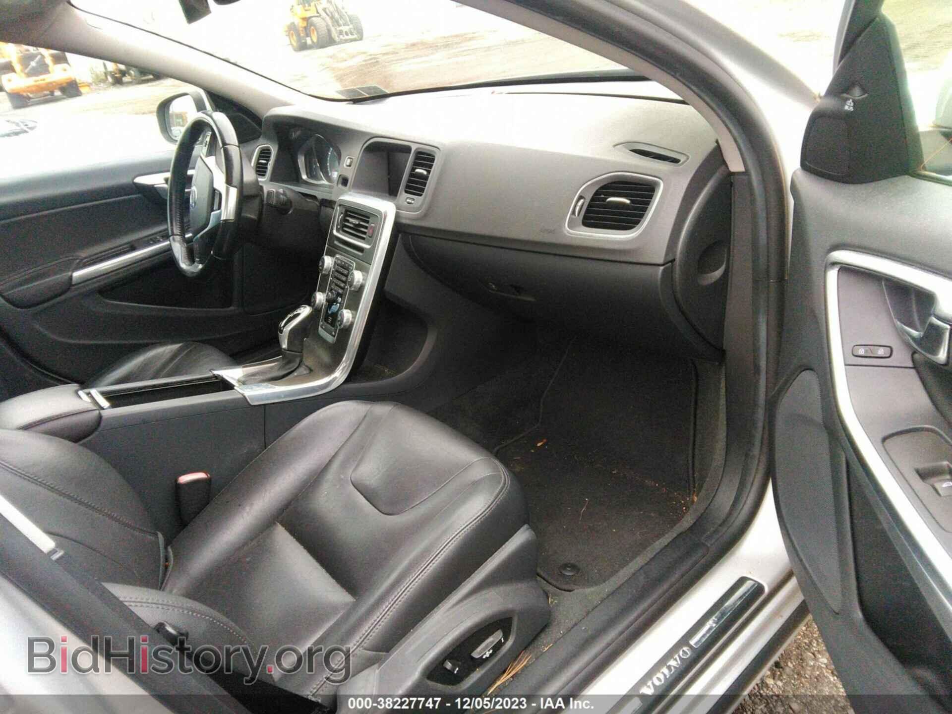 2015 VOLVO S60 - VIN: YV1612TK0F2352941 - Фото 5