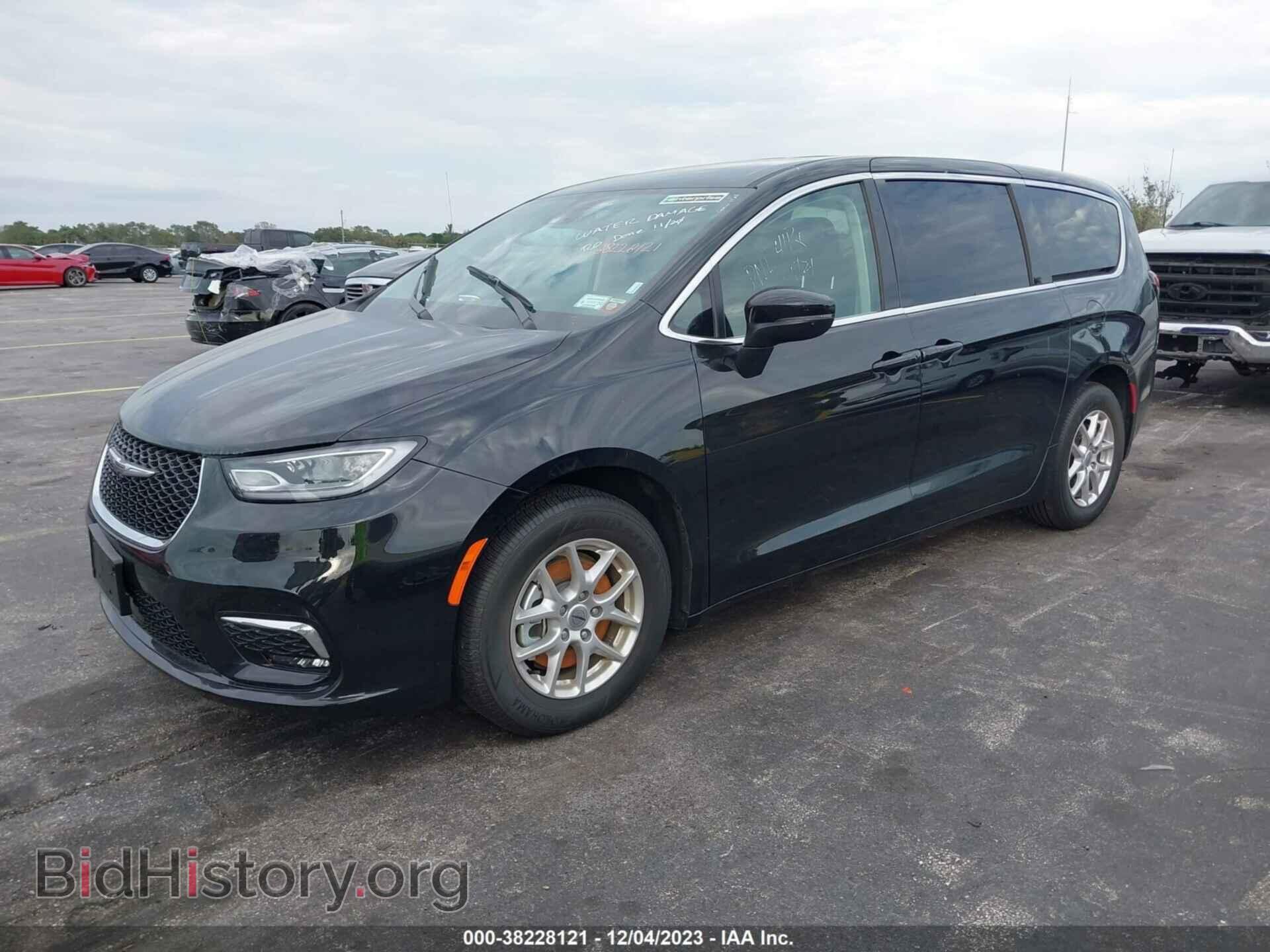 2023 CHRYSLER PACIFICA - VIN: 2C4RC1BGXPR573857 - Фото 2