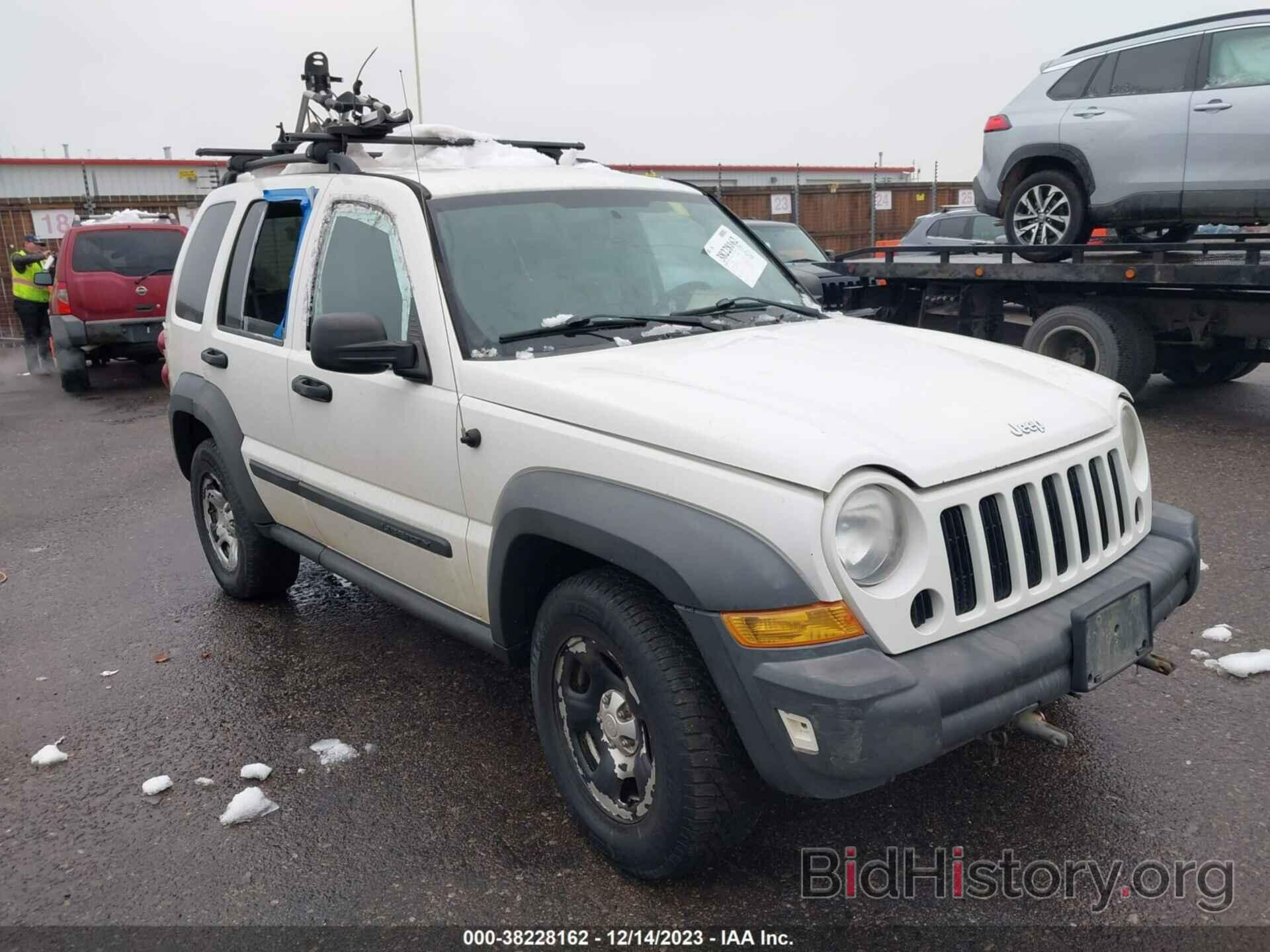 Photo 1J4GL48K37W630745 - JEEP LIBERTY 2007