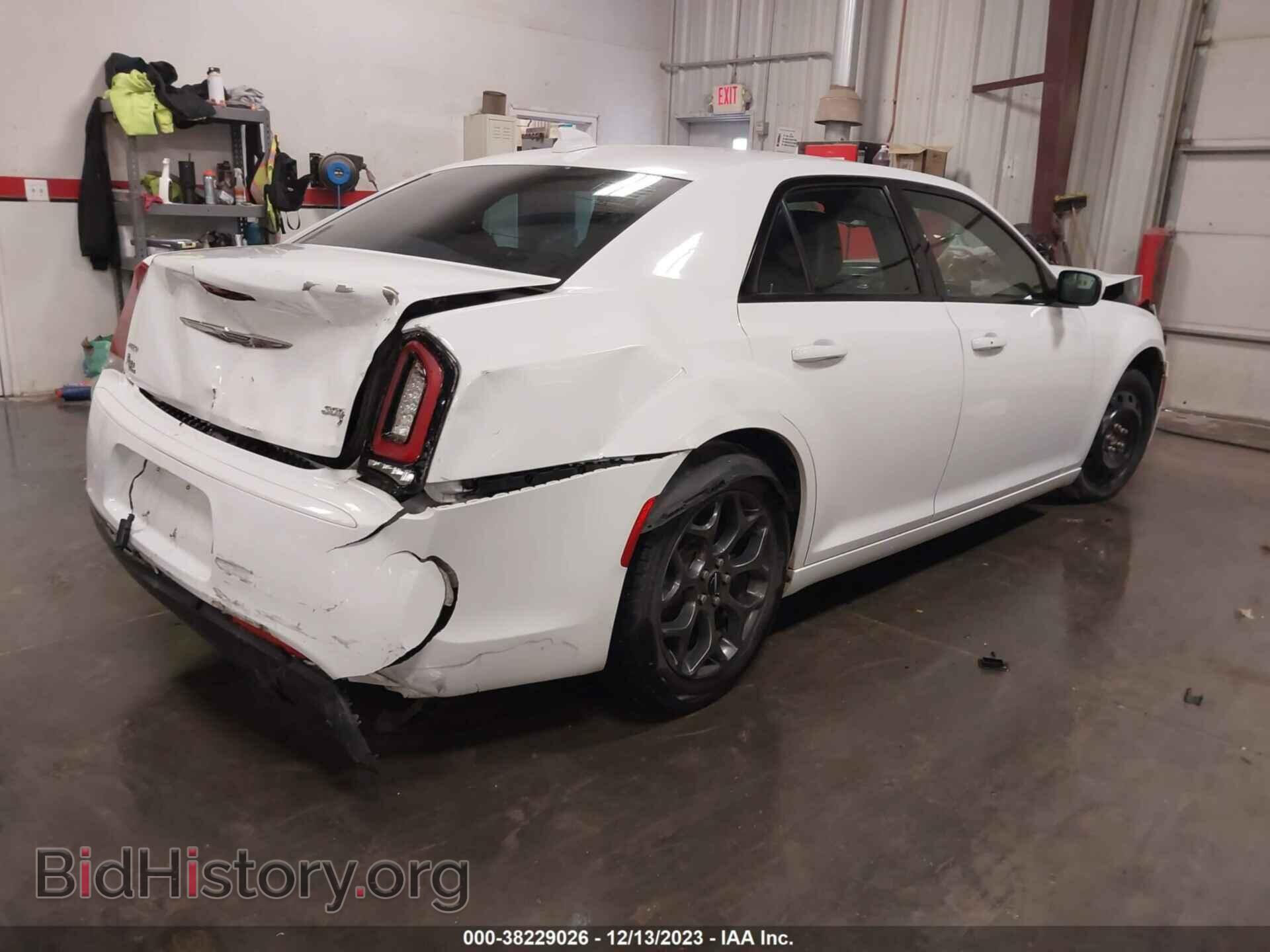 2017 CHRYSLER 300 - VIN: 2C3CCAGG5HH604037 - Фото 4