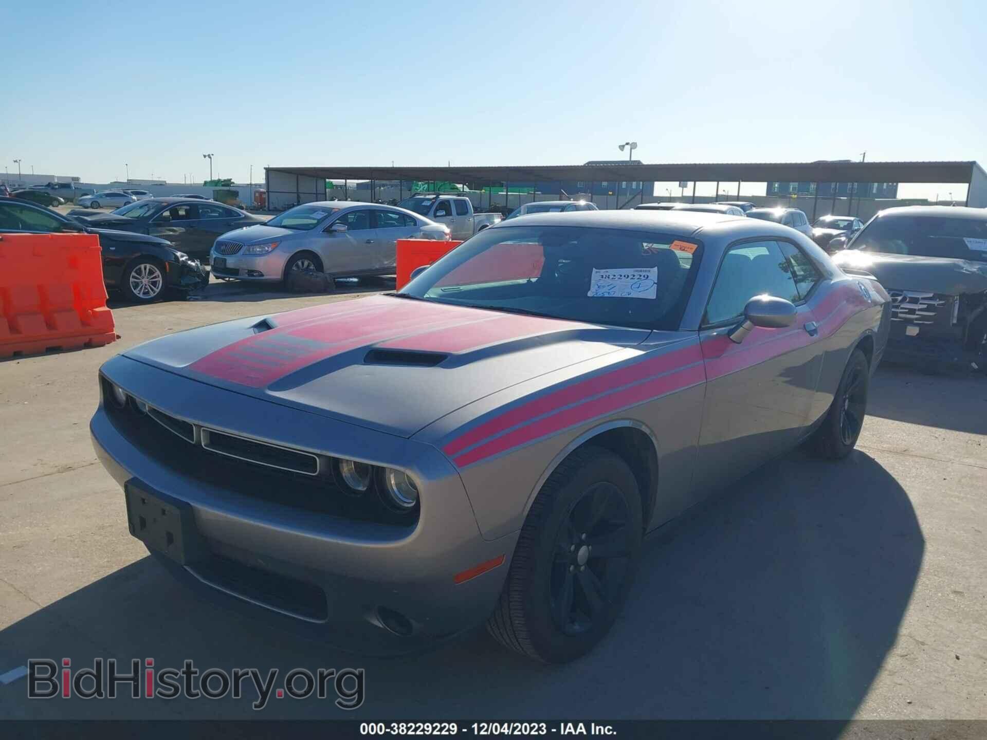 2018 DODGE CHALLENGER - VIN: 2C3CDZAG4JH241742 - Photo 2