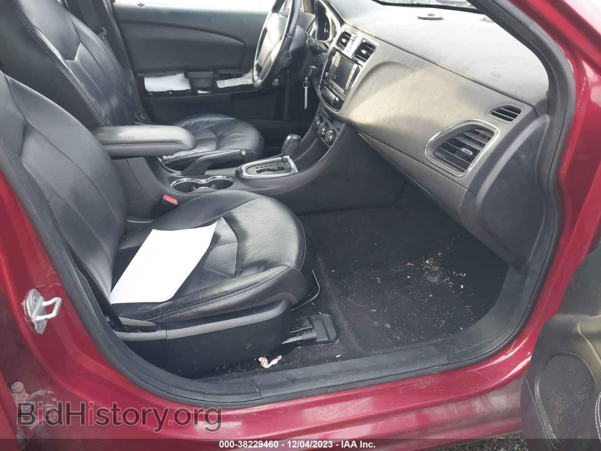 2011 CHRYSLER 200 - VIN: 1C3BC2FB8BN504102 - Фото 5