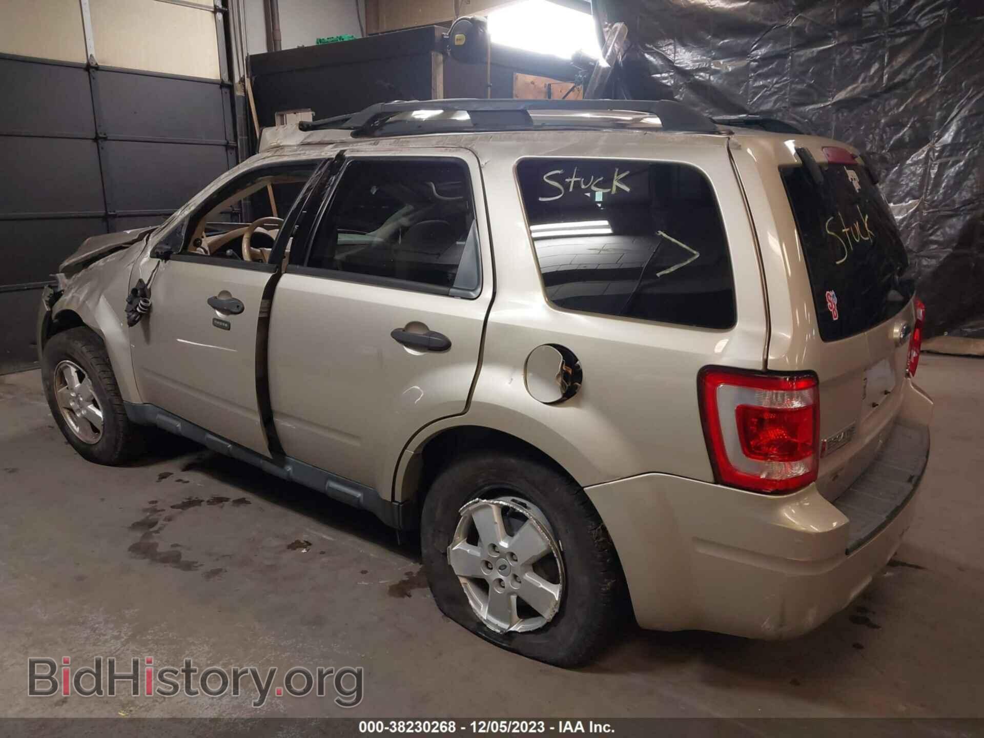 2011 FORD ESCAPE - VIN: 1FMCU9DG2BKA85620 - Photo 3