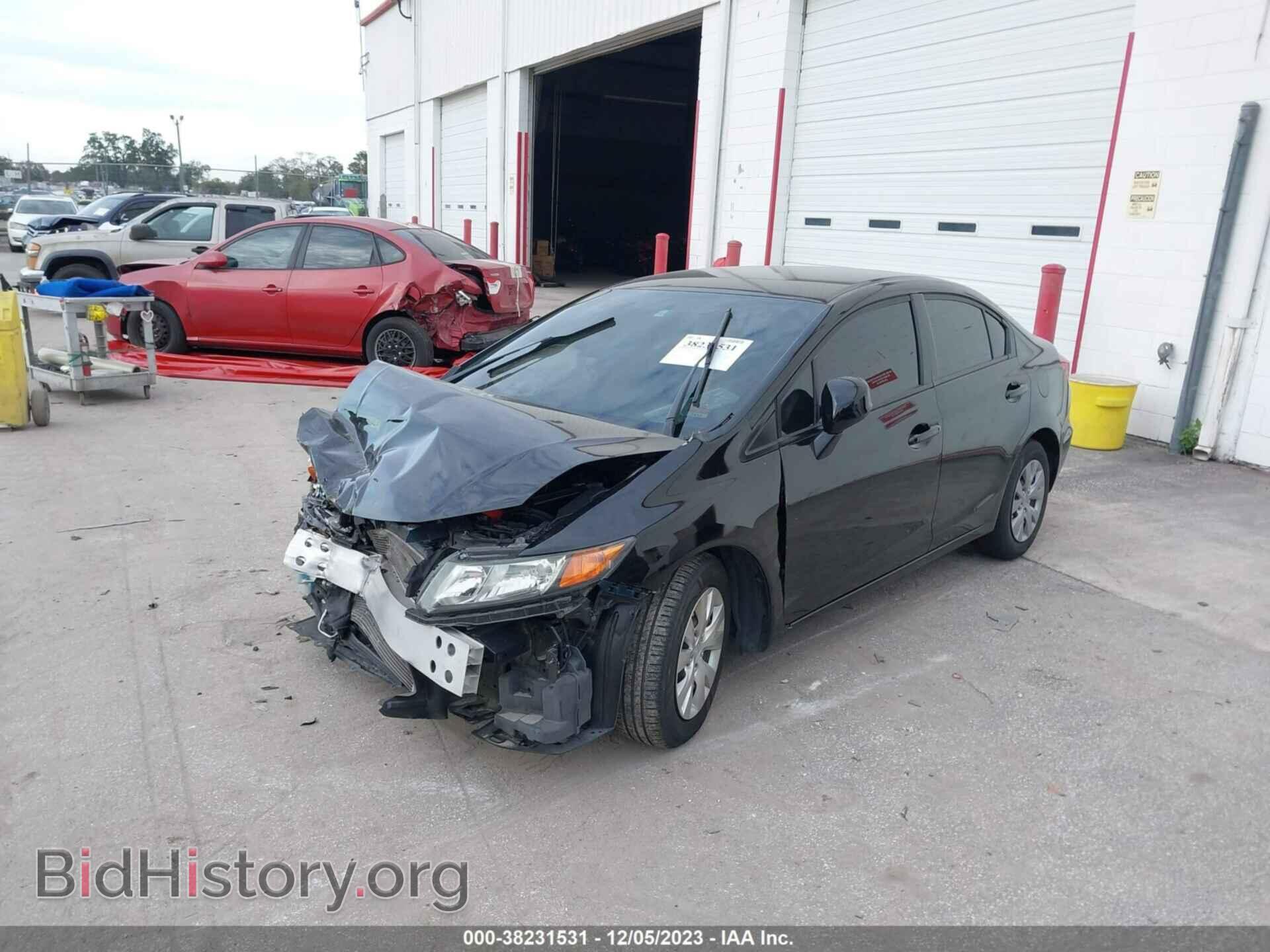 2012 HONDA CIVIC - VIN: 2HGFB2F52CH520348 - Фото 2