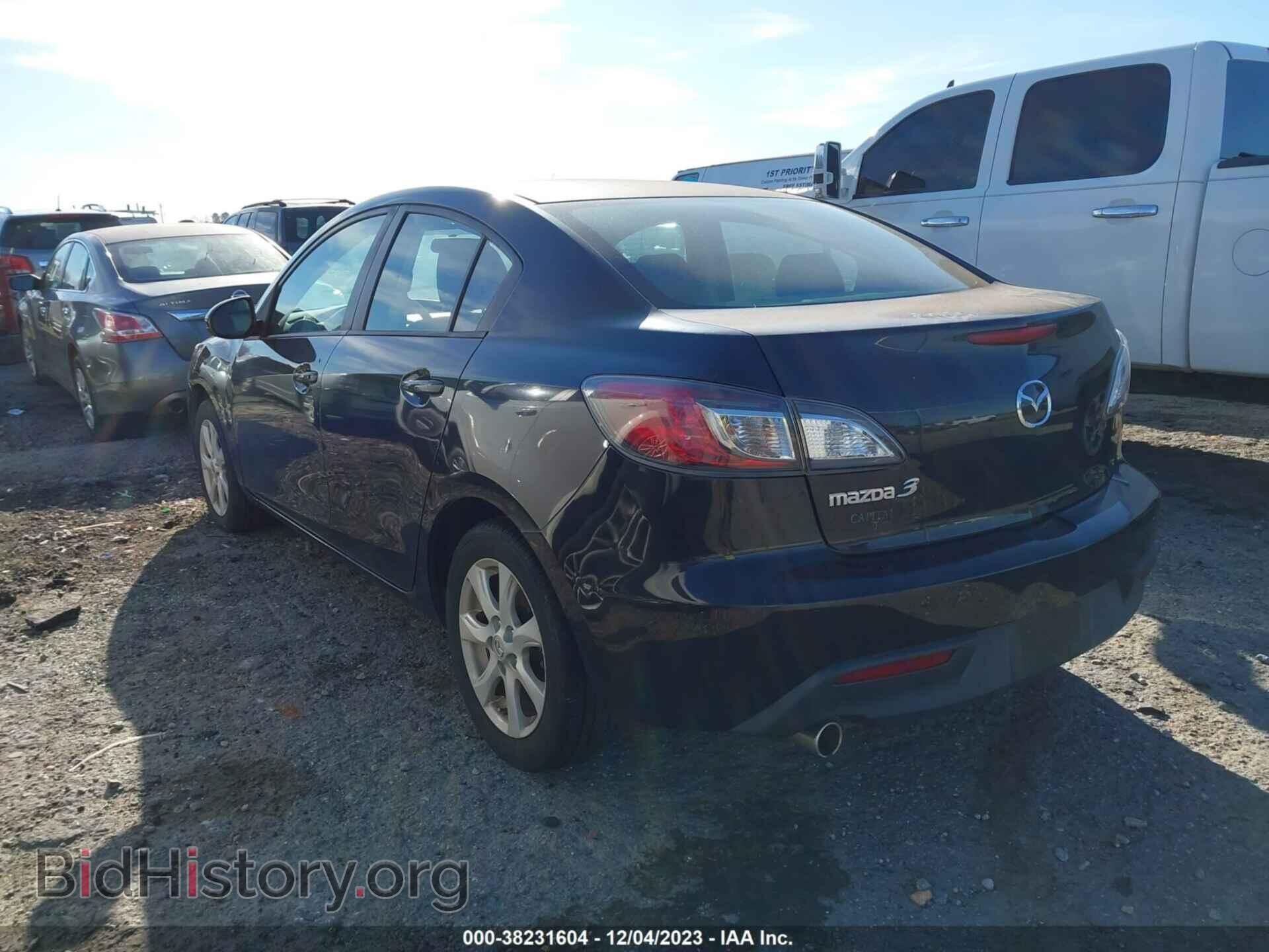 2011 MAZDA MAZDA3 - VIN: JM1BL1VF0B1400883 - Фото 3