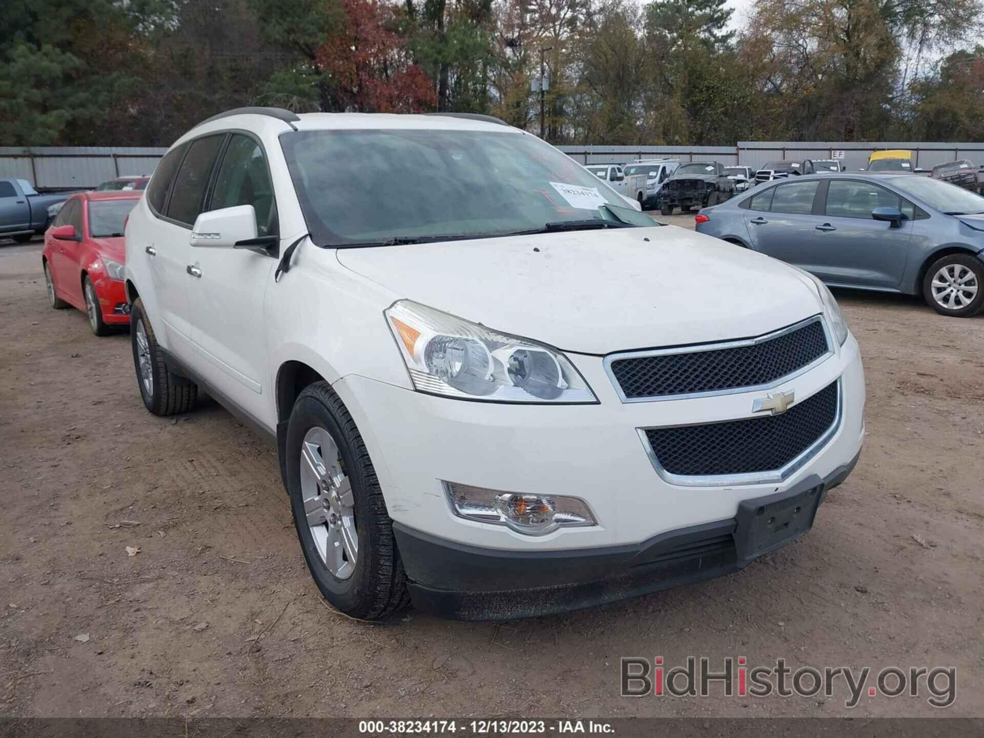 Photo 1GNKVGED9BJ371824 - CHEVROLET TRAVERSE 2011