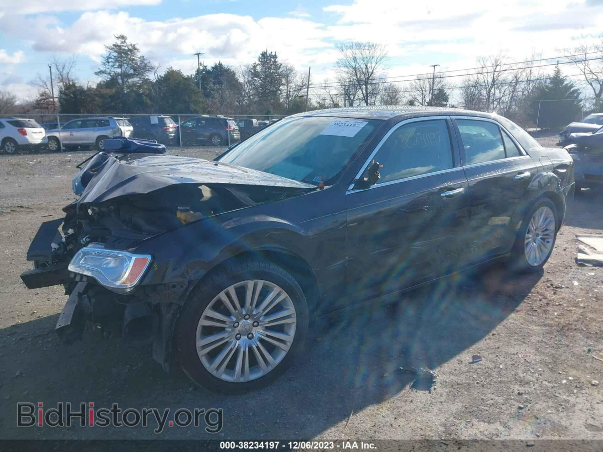 2013 CHRYSLER 300C - VIN: 2C3CCAEG9DH565739 - Фото 2