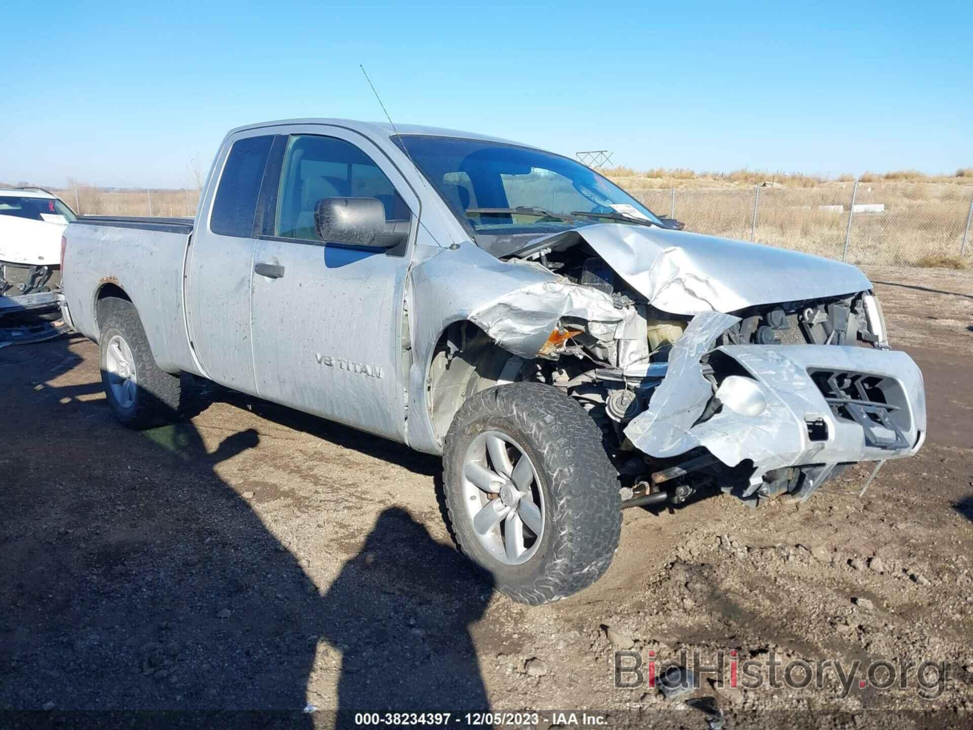 Photo 1N6BA0CJ0BN318472 - NISSAN TITAN 2011