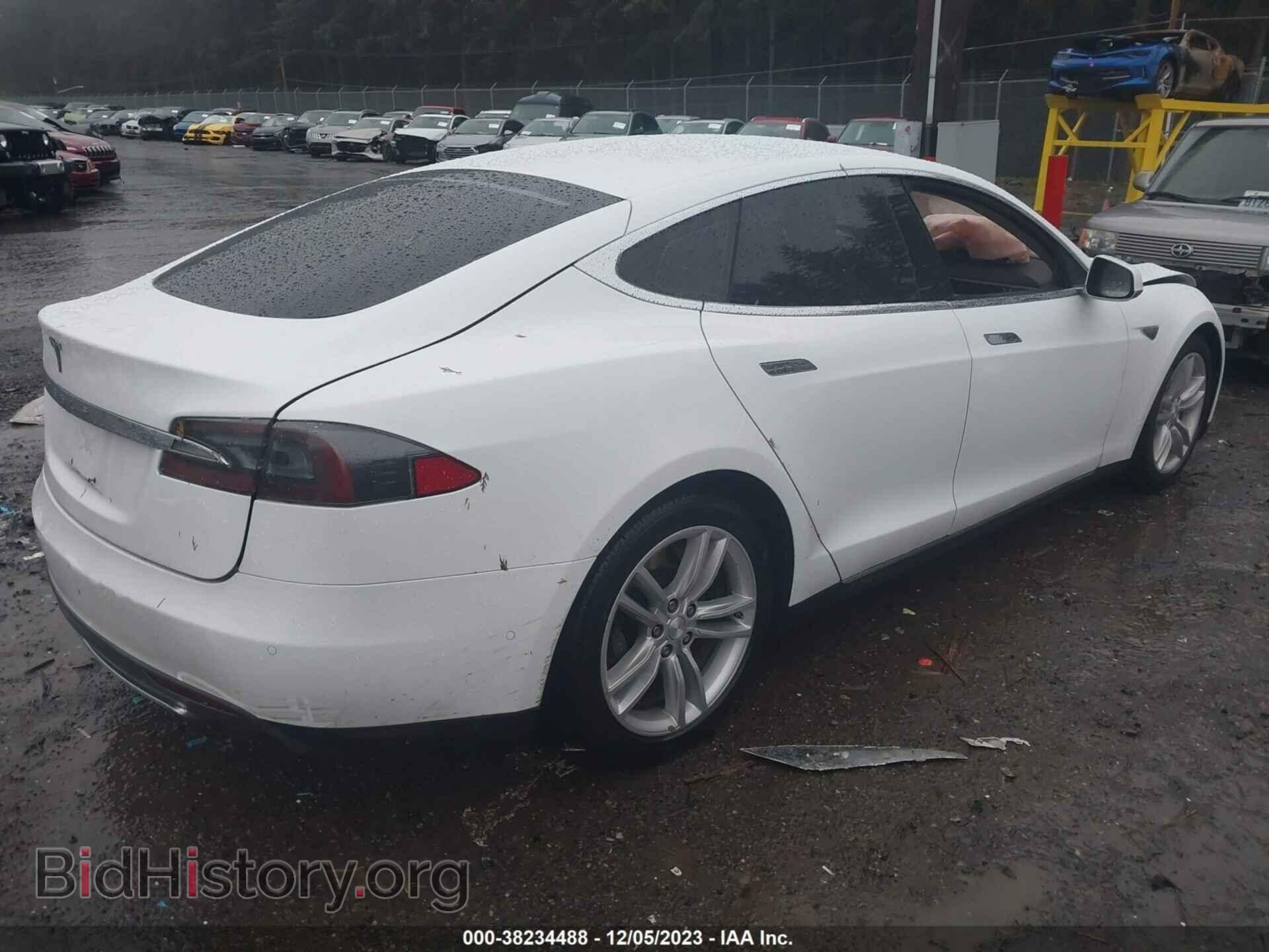 2015 TESLA MODEL S - VIN: 5YJSA1H40FF084348 - Photo 4