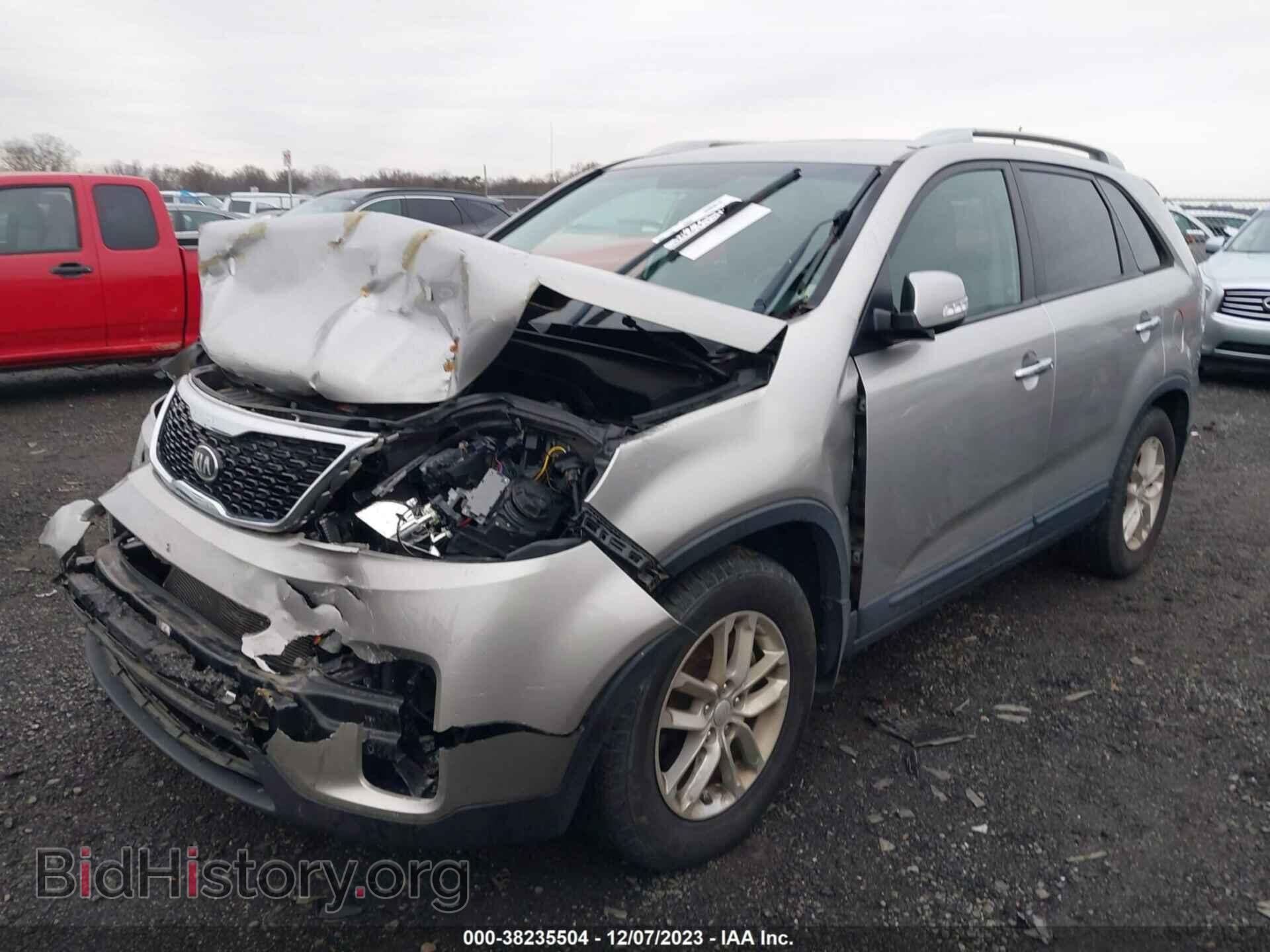 2014 KIA SORENTO - VIN: 5XYKT4A67EG501575 - Фото 2