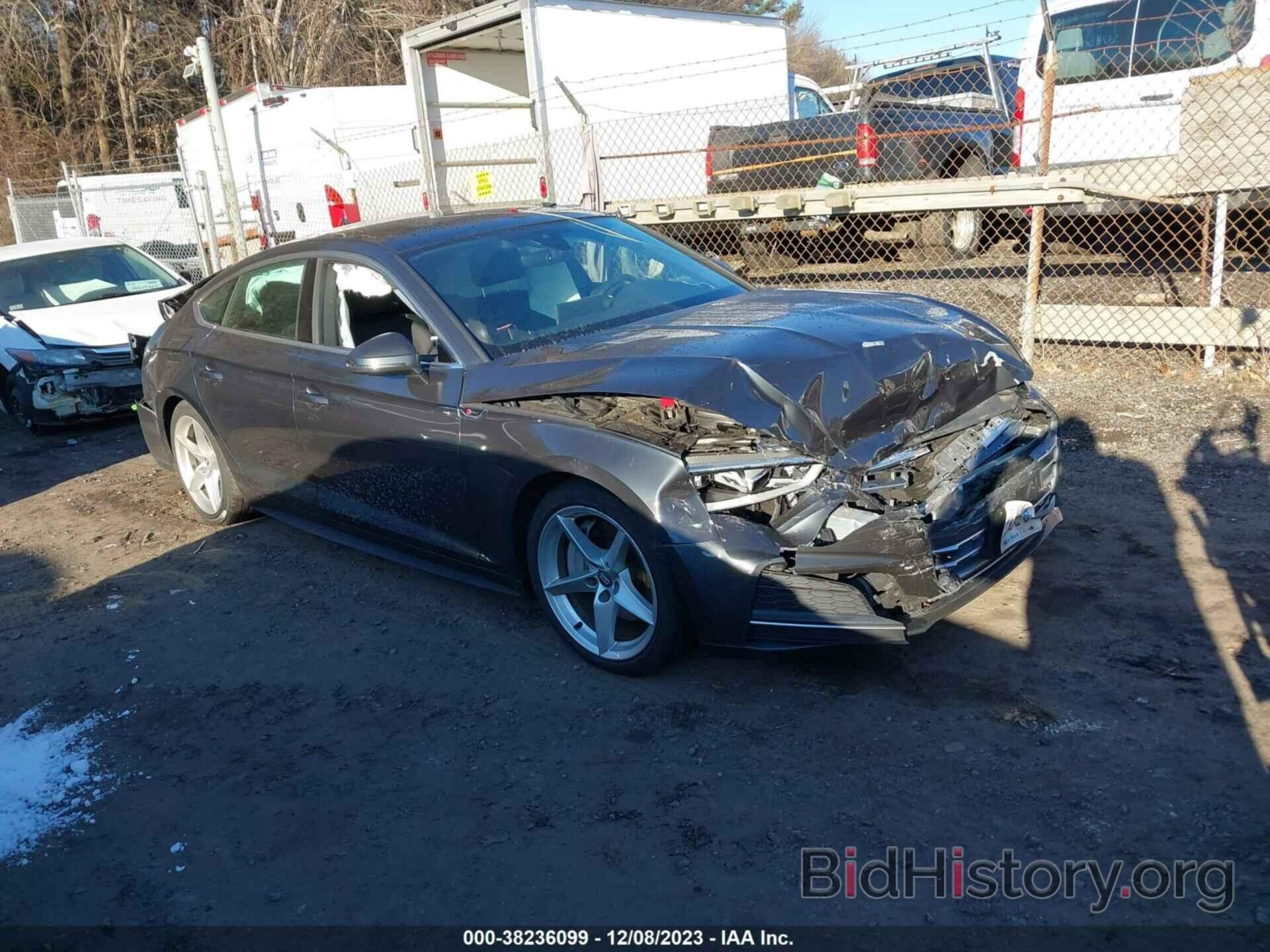 Photo WAUENCF51KA009795 - AUDI A5 2019