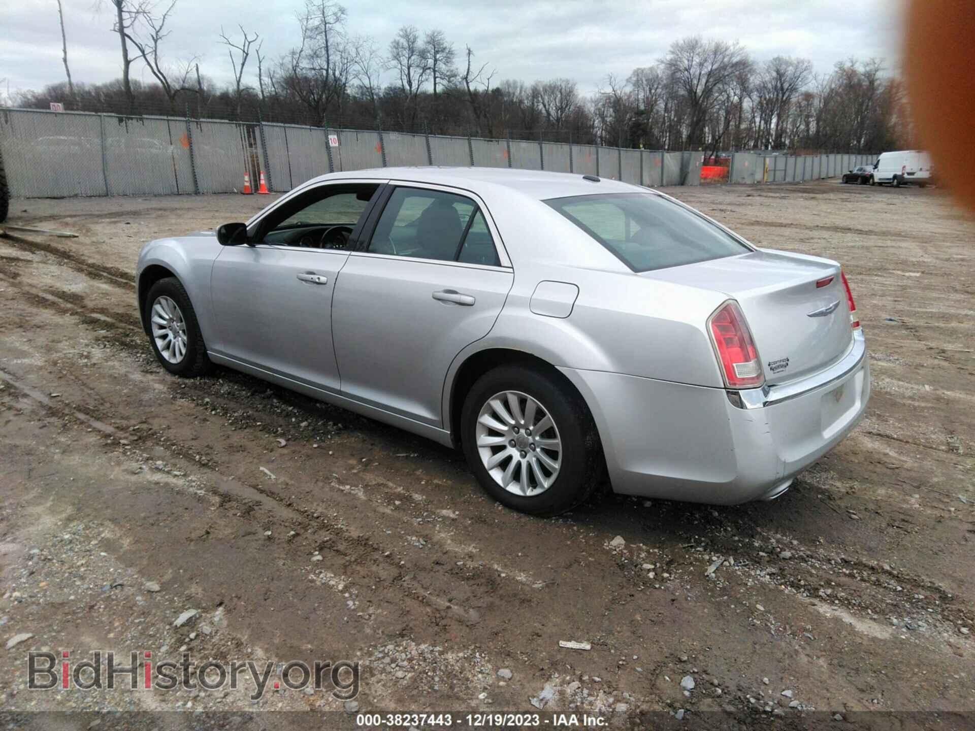 2012 CHRYSLER 300 - VIN: 2C3CCAAG7CH114233 - Фото 3