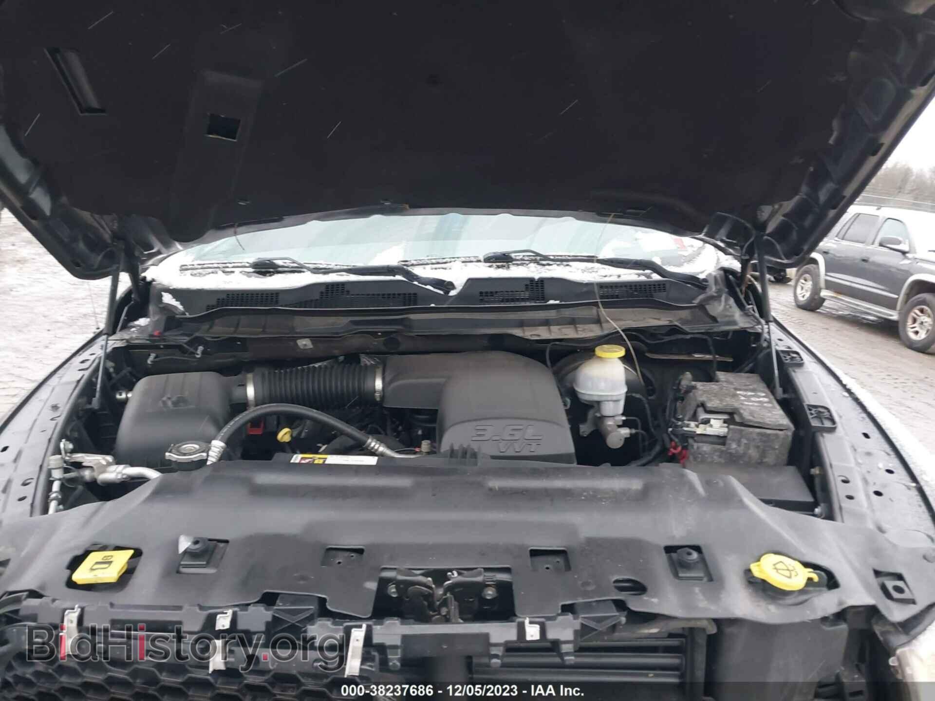 2018 RAM 1500 - VIN: 1C6RR7FG0JS200710 - Фото 10
