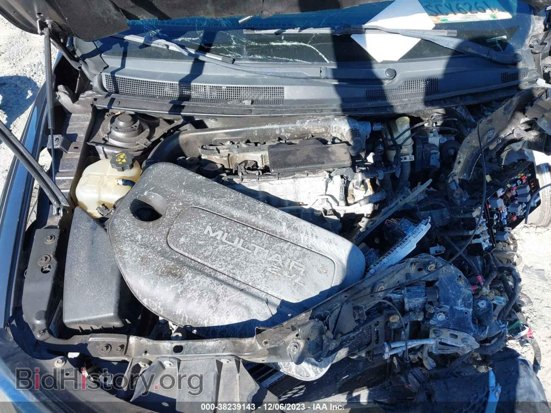 2015 CHRYSLER 200 - VIN: 1C3CCCAB8FN574092 - Фото 10