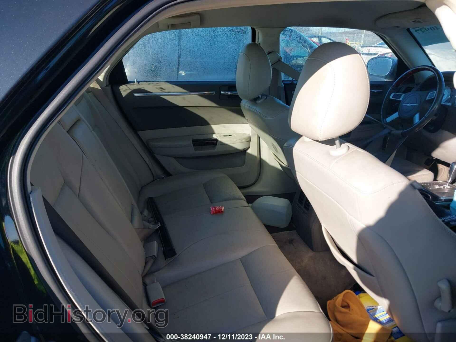 2009 CHRYSLER 300 - VIN: 2C3LA33VX9H591745 - Фото 8