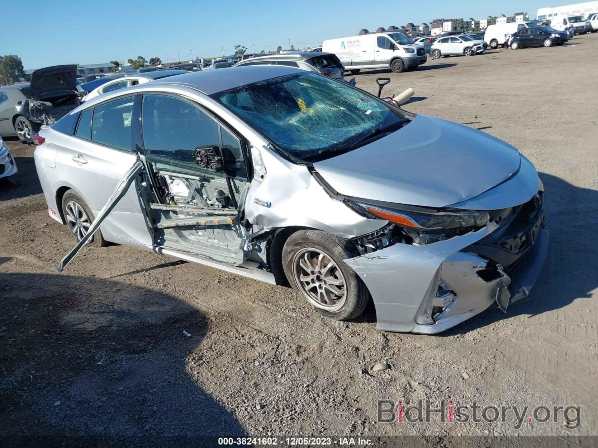 Photo JTDKARFPXH3046136 - TOYOTA PRIUS PRIME 2017