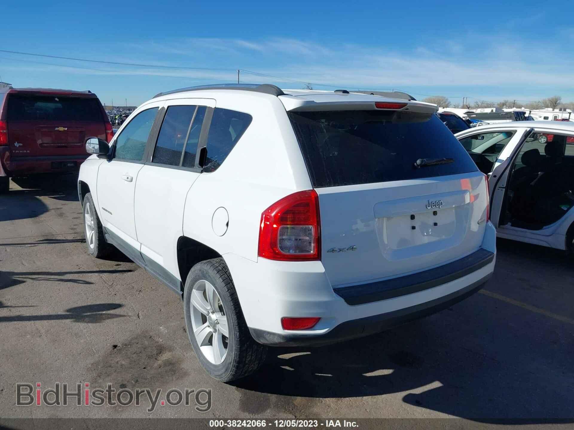 2011 JEEP COMPASS - VIN: 1J4NF1FB0BD257832 - Photo 3