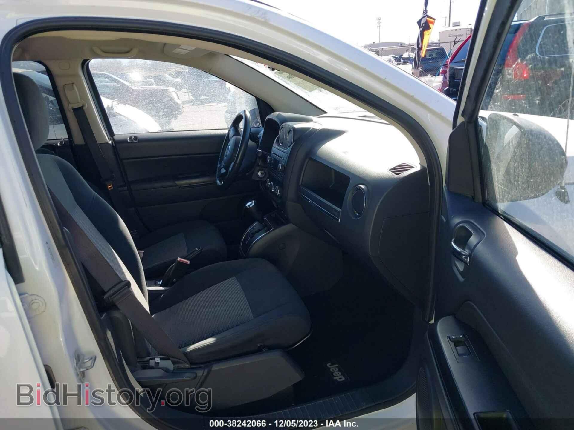 2011 JEEP COMPASS - VIN: 1J4NF1FB0BD257832 - Photo 5