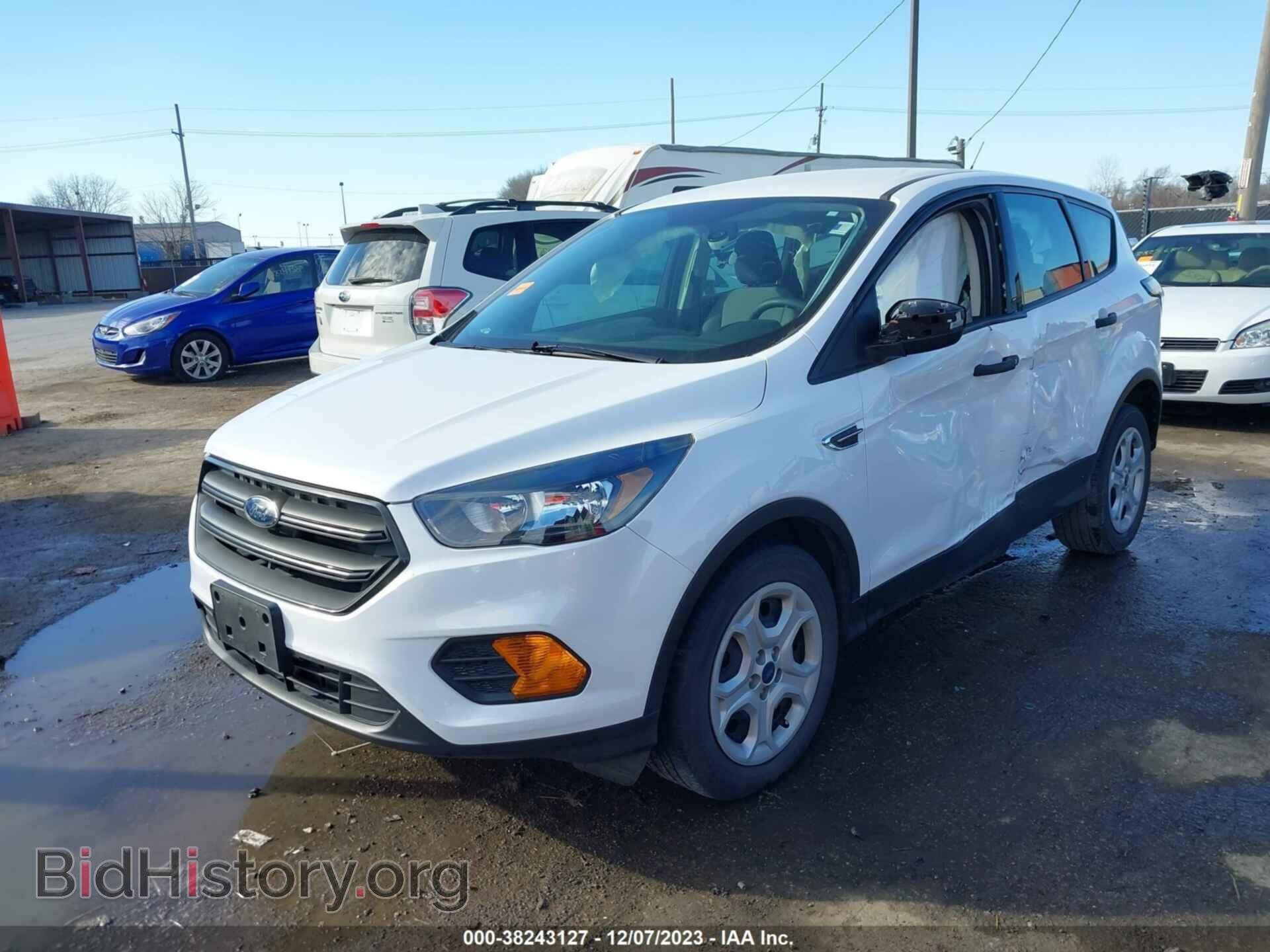 2018 FORD ESCAPE - VIN: 1FMCU0F76JUB60668 - Фото 2