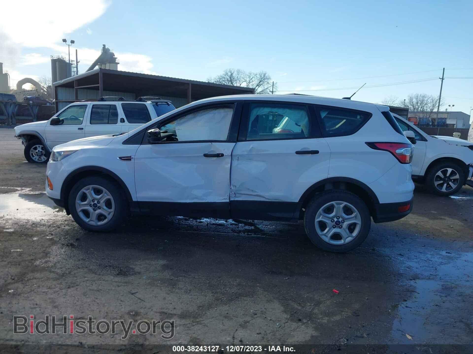 2018 FORD ESCAPE - VIN: 1FMCU0F76JUB60668 - Фото 14