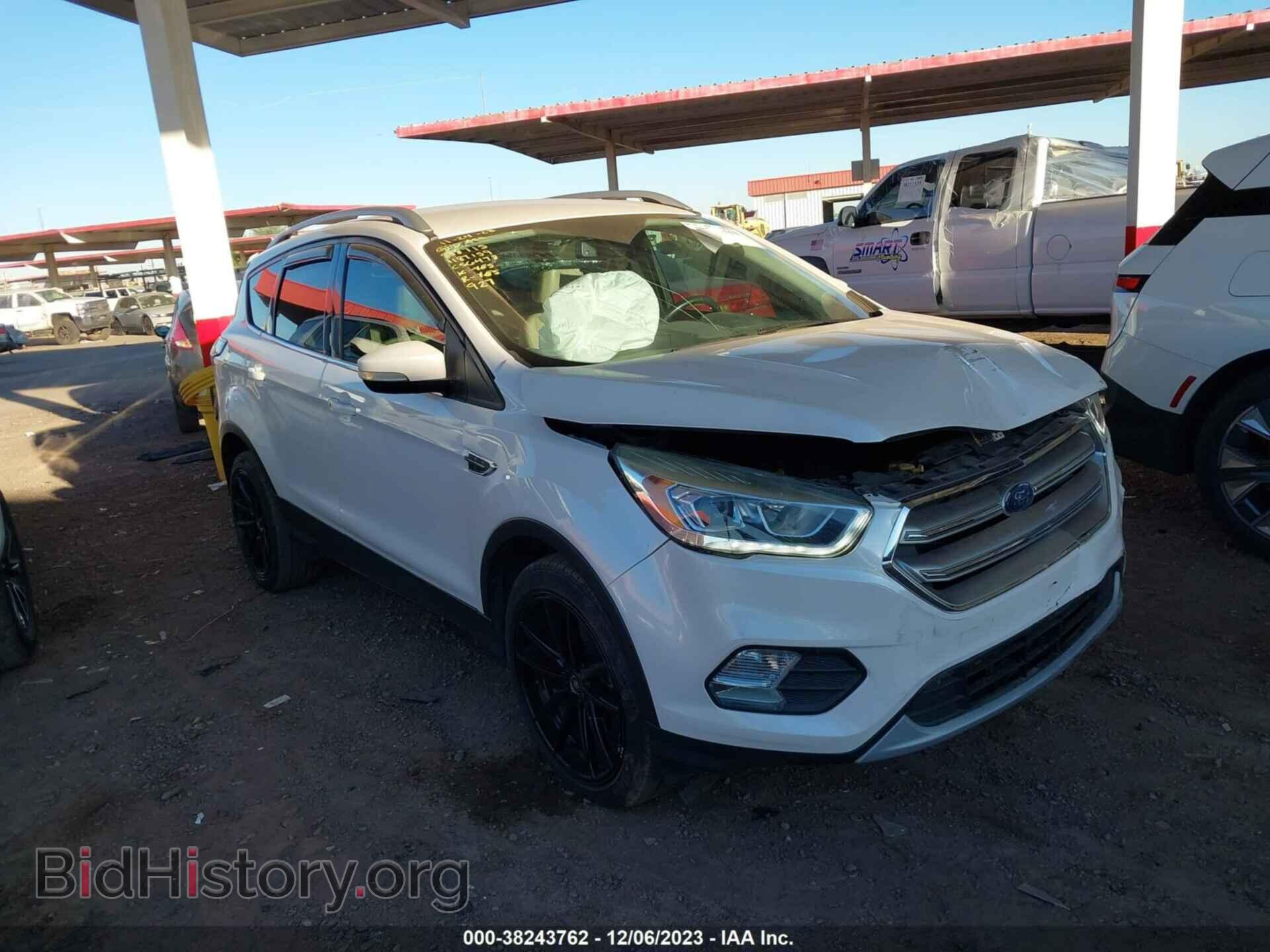Фотография 1FMCU0J96HUC56478 - FORD ESCAPE 2017