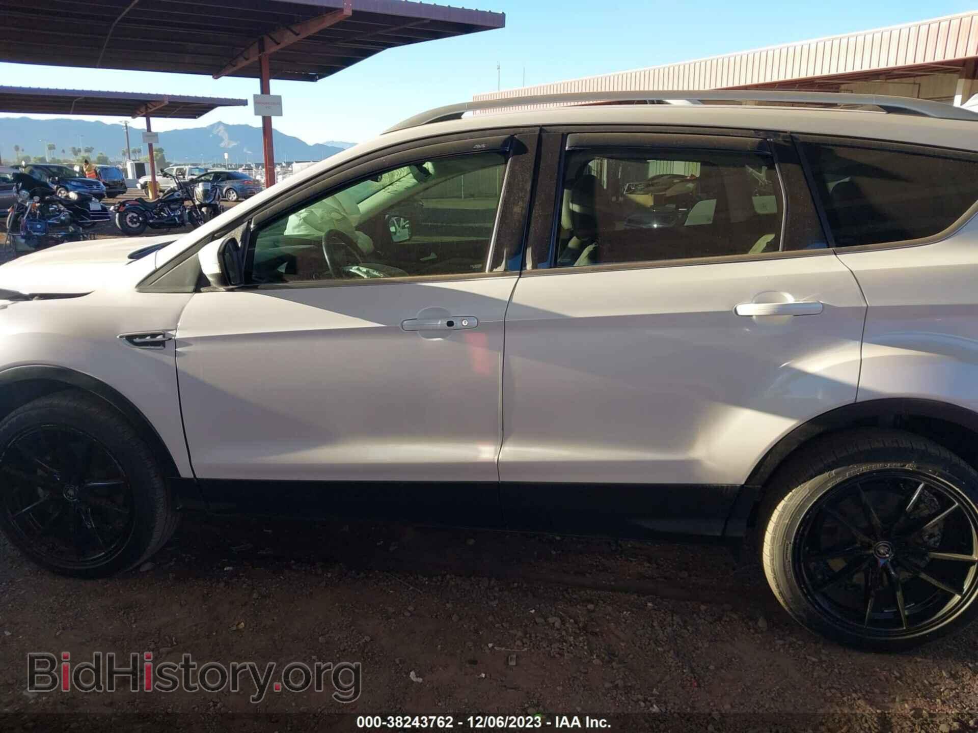 2017 FORD ESCAPE - VIN: 1FMCU0J96HUC56478 - Фото 14
