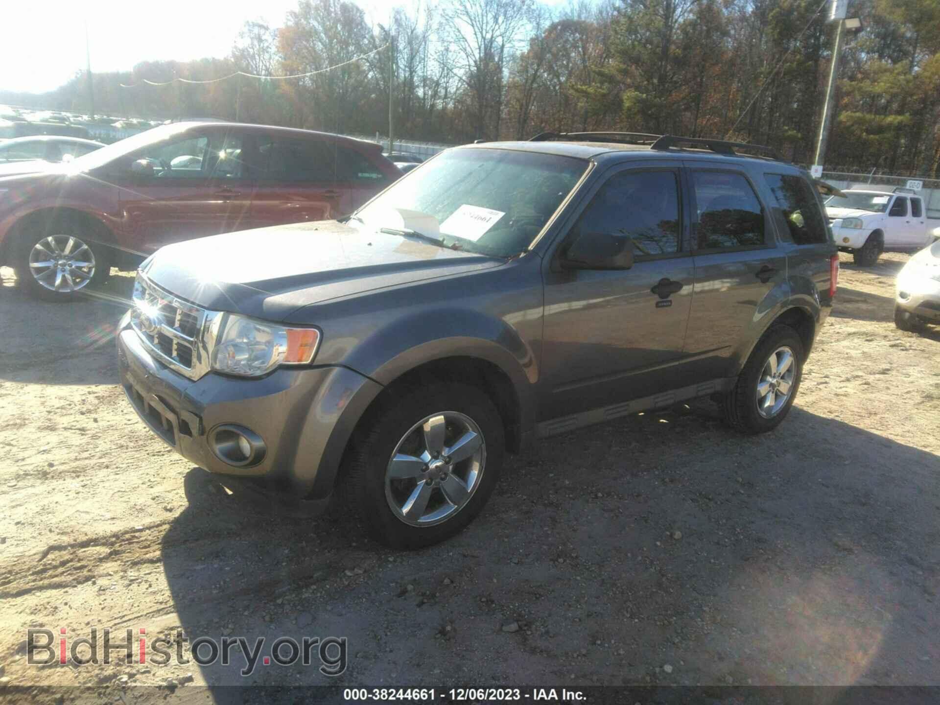 2011 FORD ESCAPE - VIN: 1FMCU9DG5BKA96983 - Фото 2