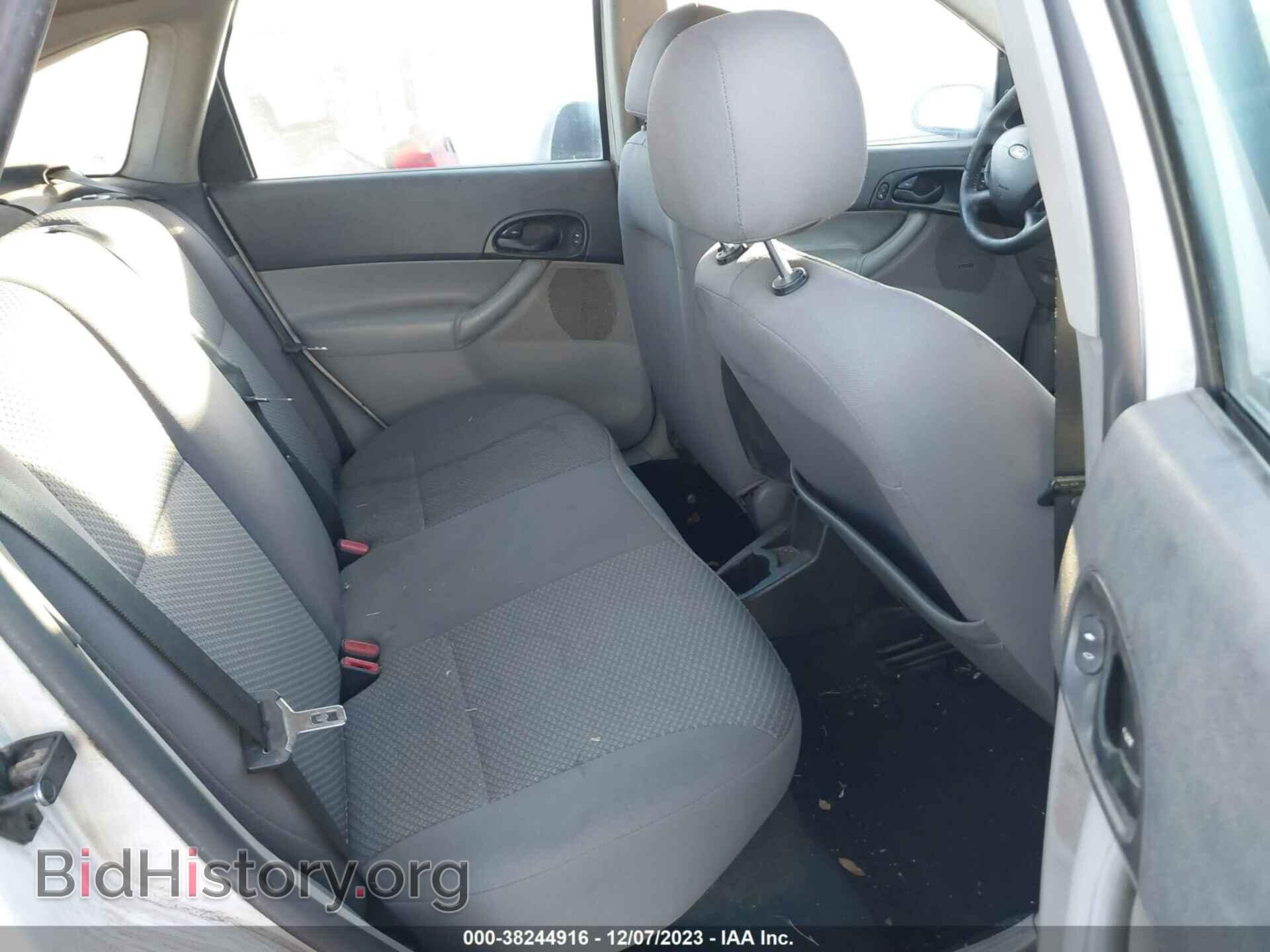 2007 FORD FOCUS - VIN: 1FAFP37N77W158342 - Фото 8