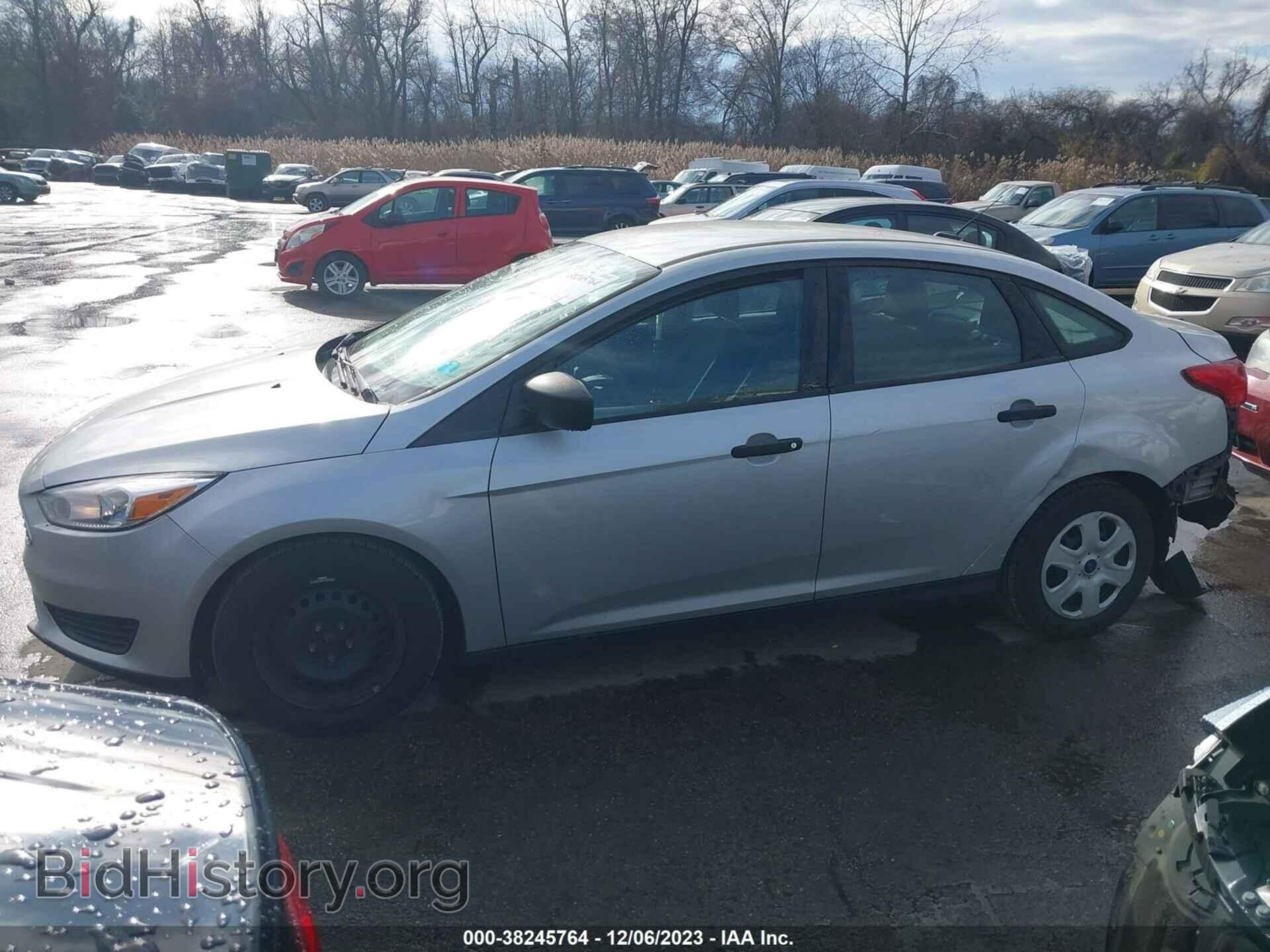 2017 FORD FOCUS - VIN: 1FADP3E2XHL215166 - Photo 2