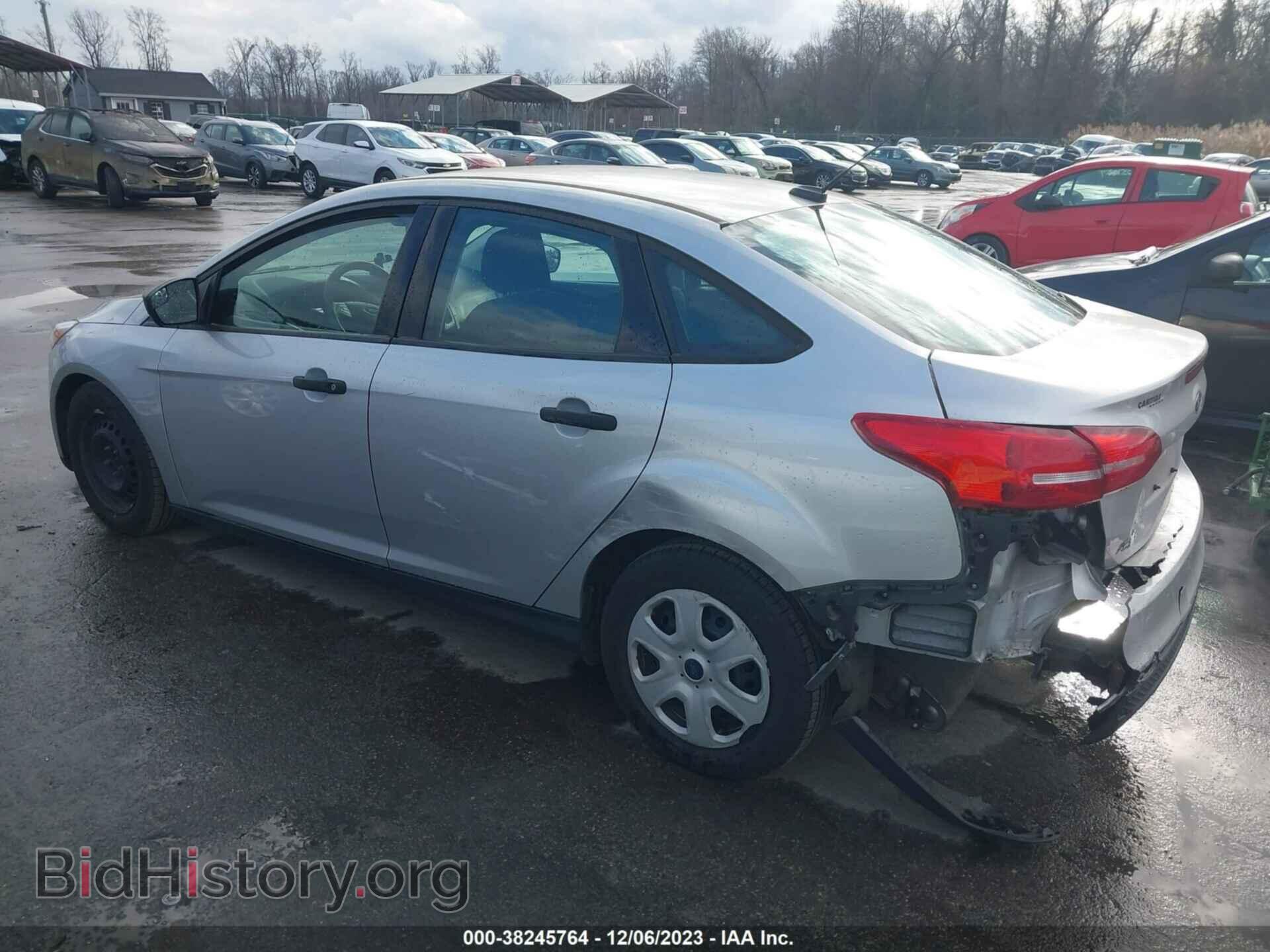 2017 FORD FOCUS - VIN: 1FADP3E2XHL215166 - Photo 3