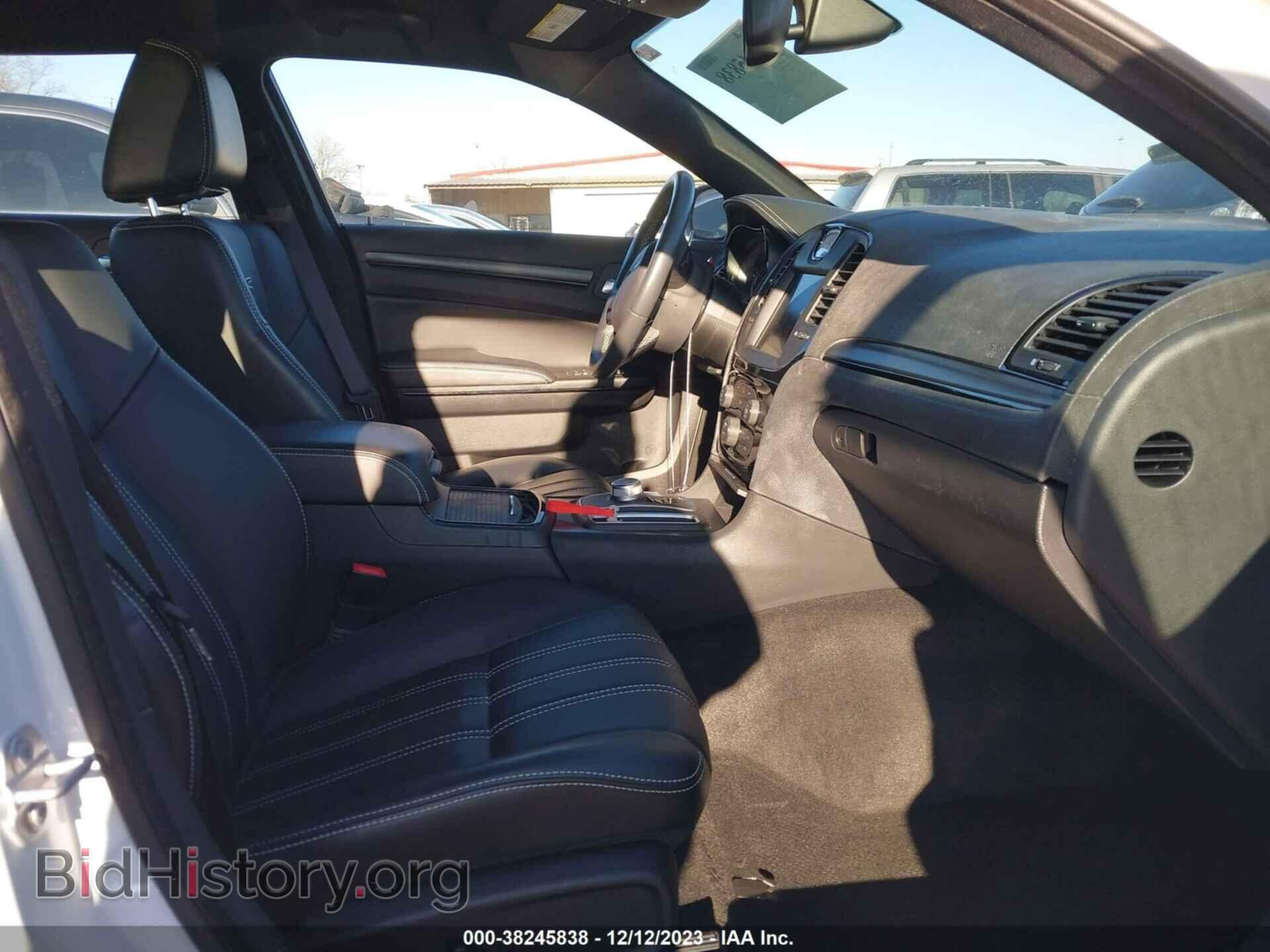 2016 CHRYSLER 300 - VIN: 2C3CCAGG2GH209120 - Фото 5