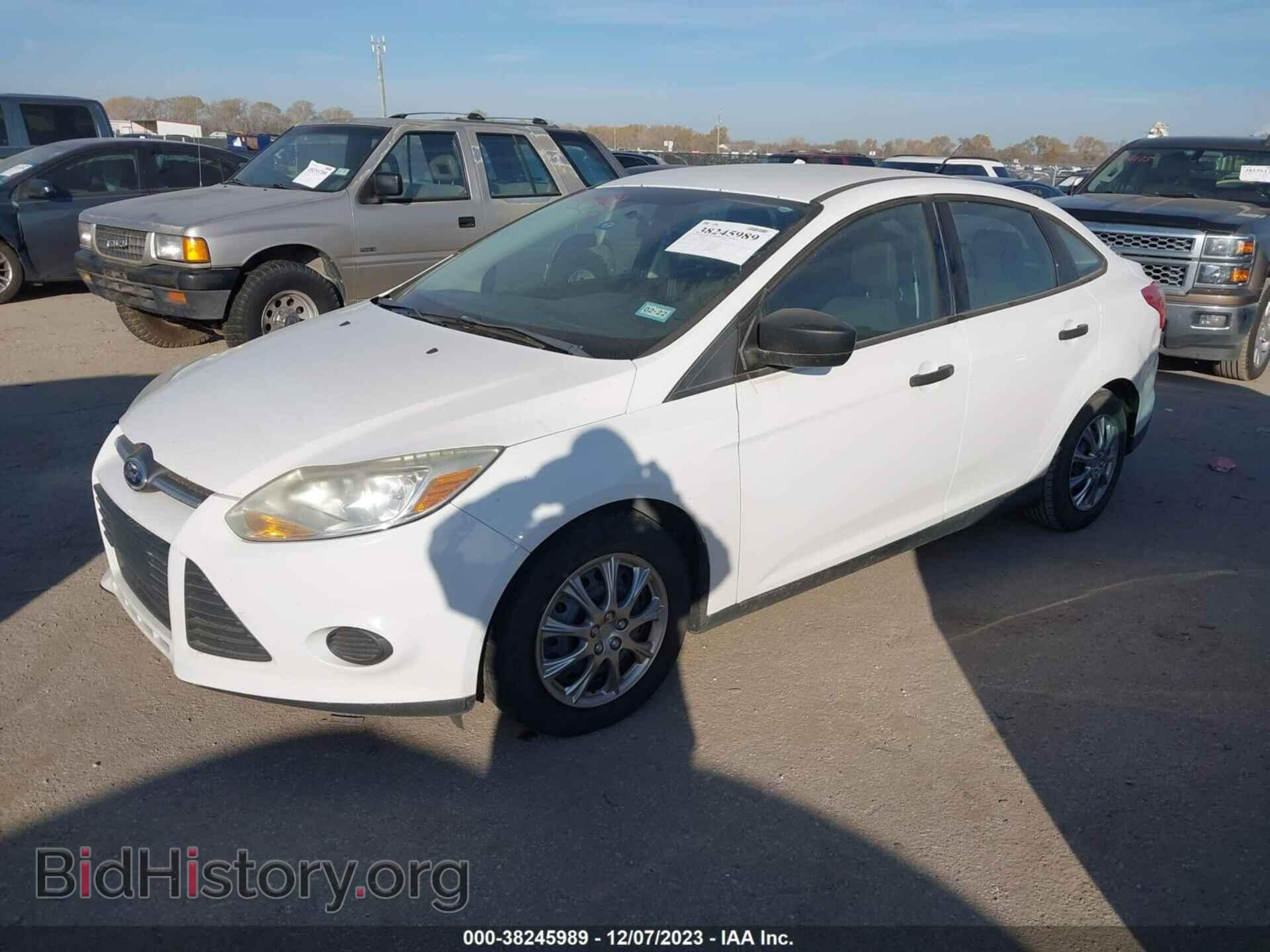 2012 FORD FOCUS - VIN: 1FAHP3E29CL342470 - Фото 2