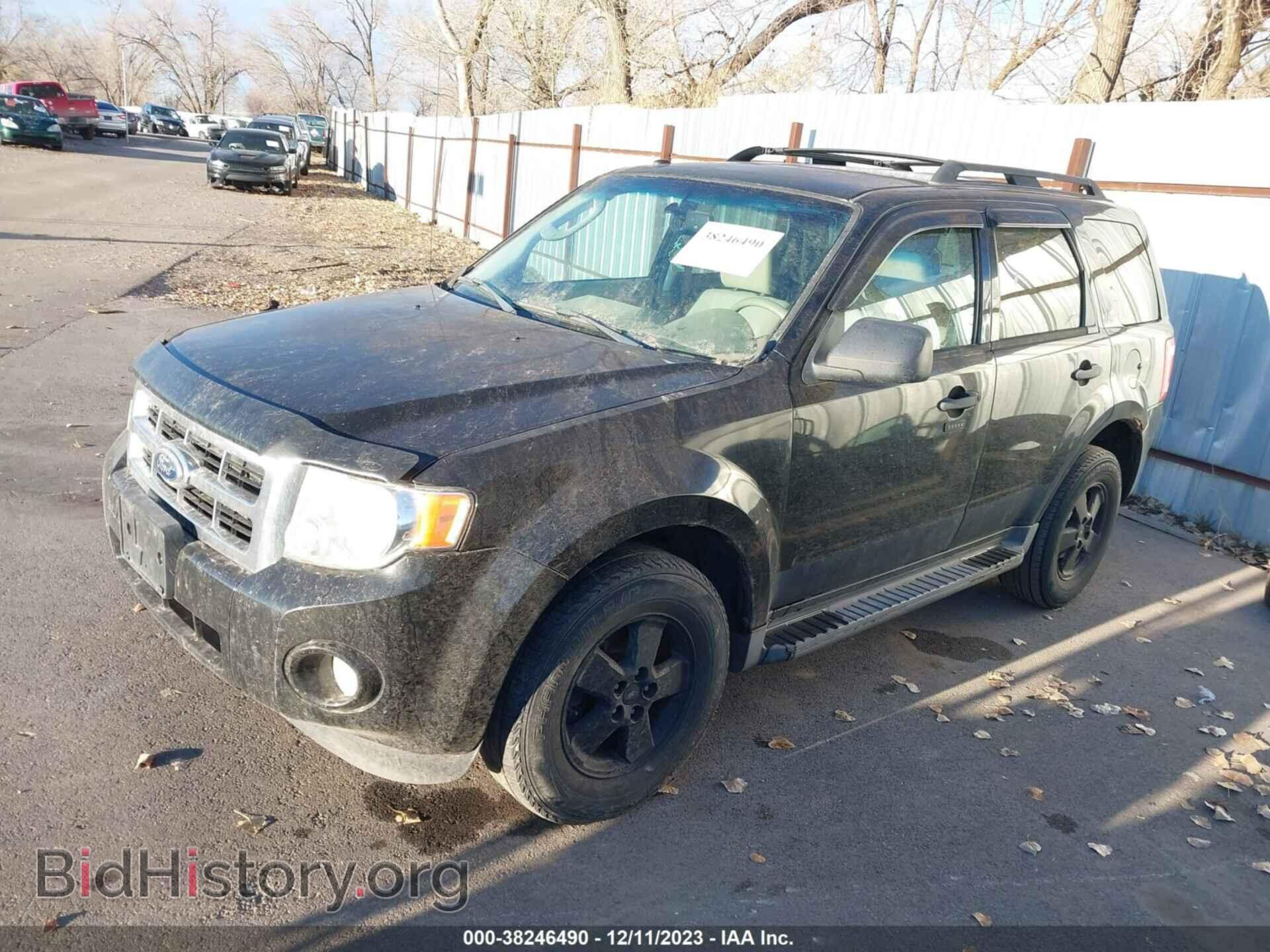 2011 FORD ESCAPE - VIN: 1FMCU0D72BKB31359 - Photo 2