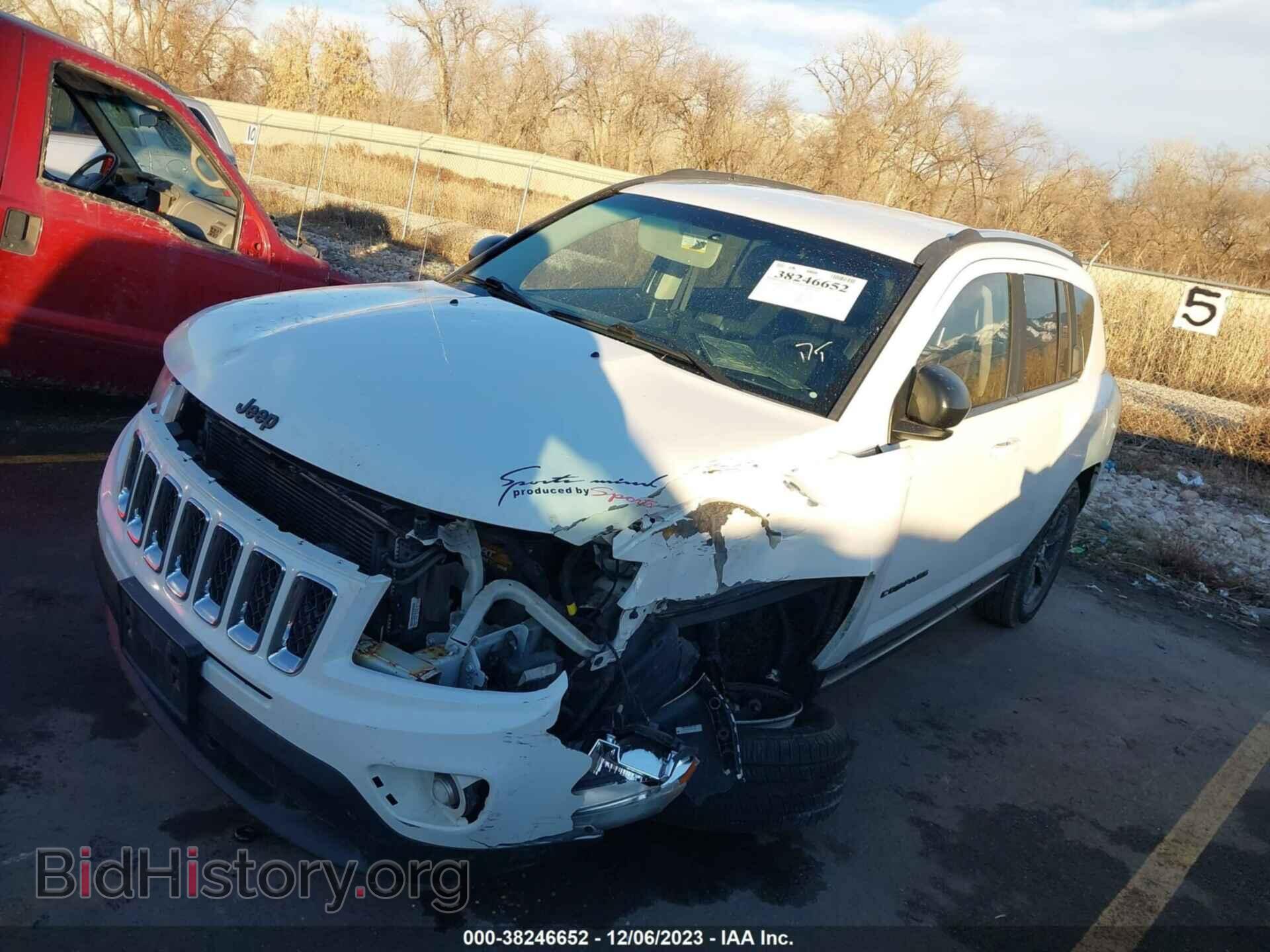 2012 JEEP COMPASS - VIN: 1C4NJDCBXCD557423 - Photo 2