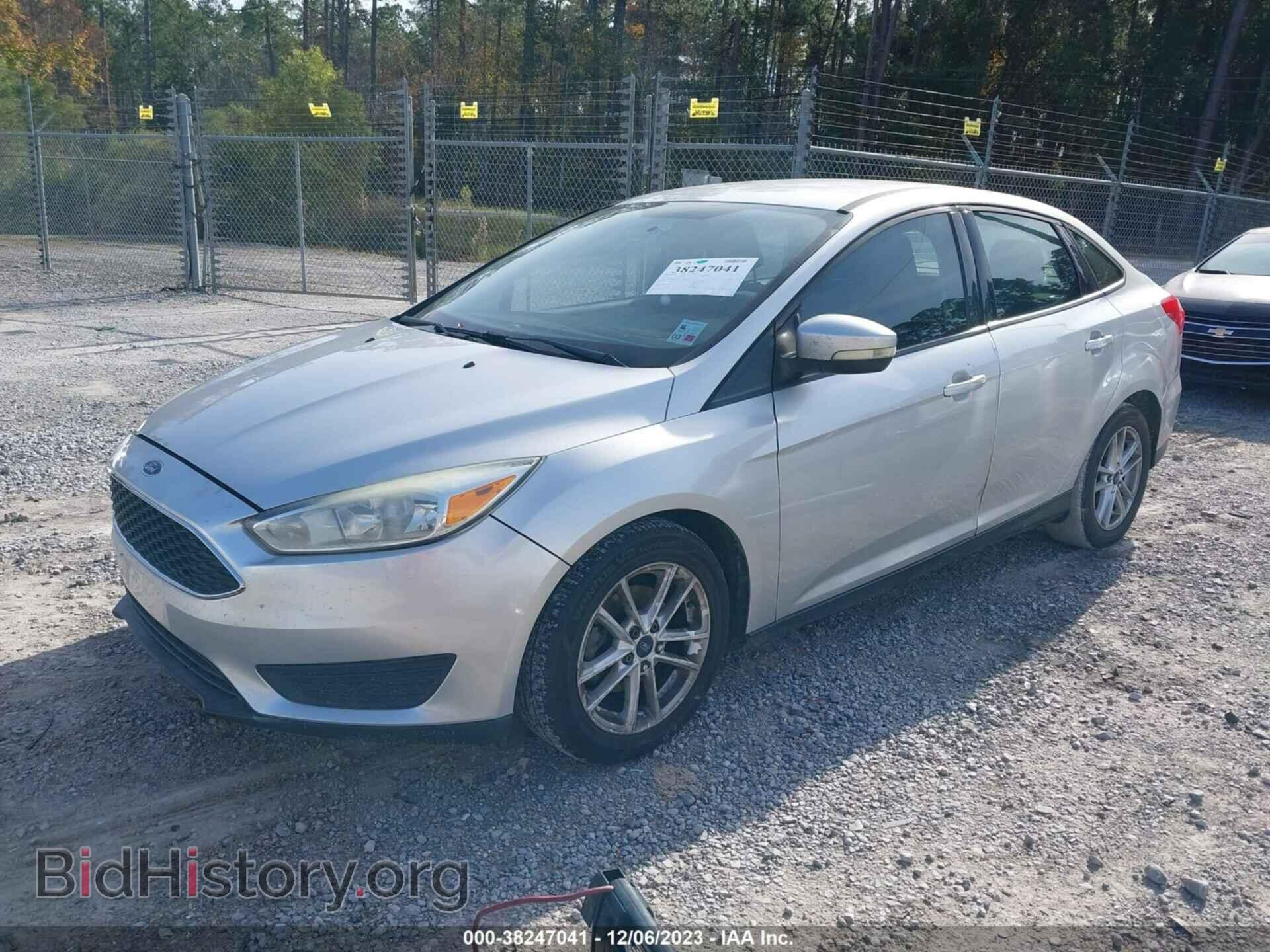 2017 FORD FOCUS - VIN: 1FADP3F2XHL211357 - Фото 2