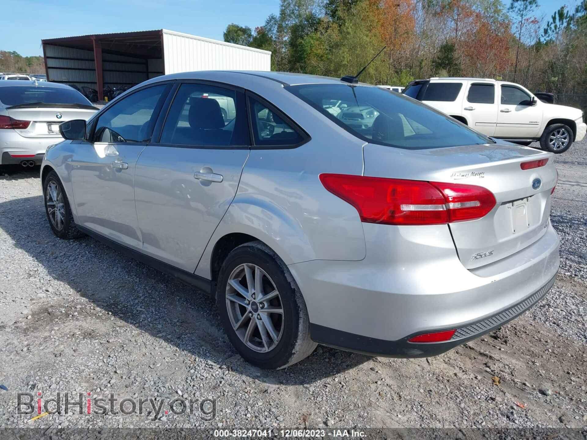 2017 FORD FOCUS - VIN: 1FADP3F2XHL211357 - Фото 3