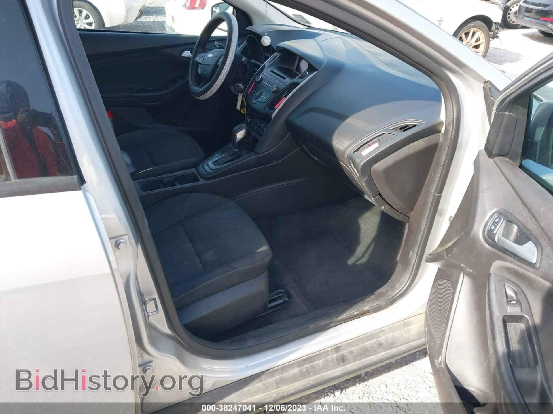2017 FORD FOCUS - VIN: 1FADP3F2XHL211357 - Фото 5