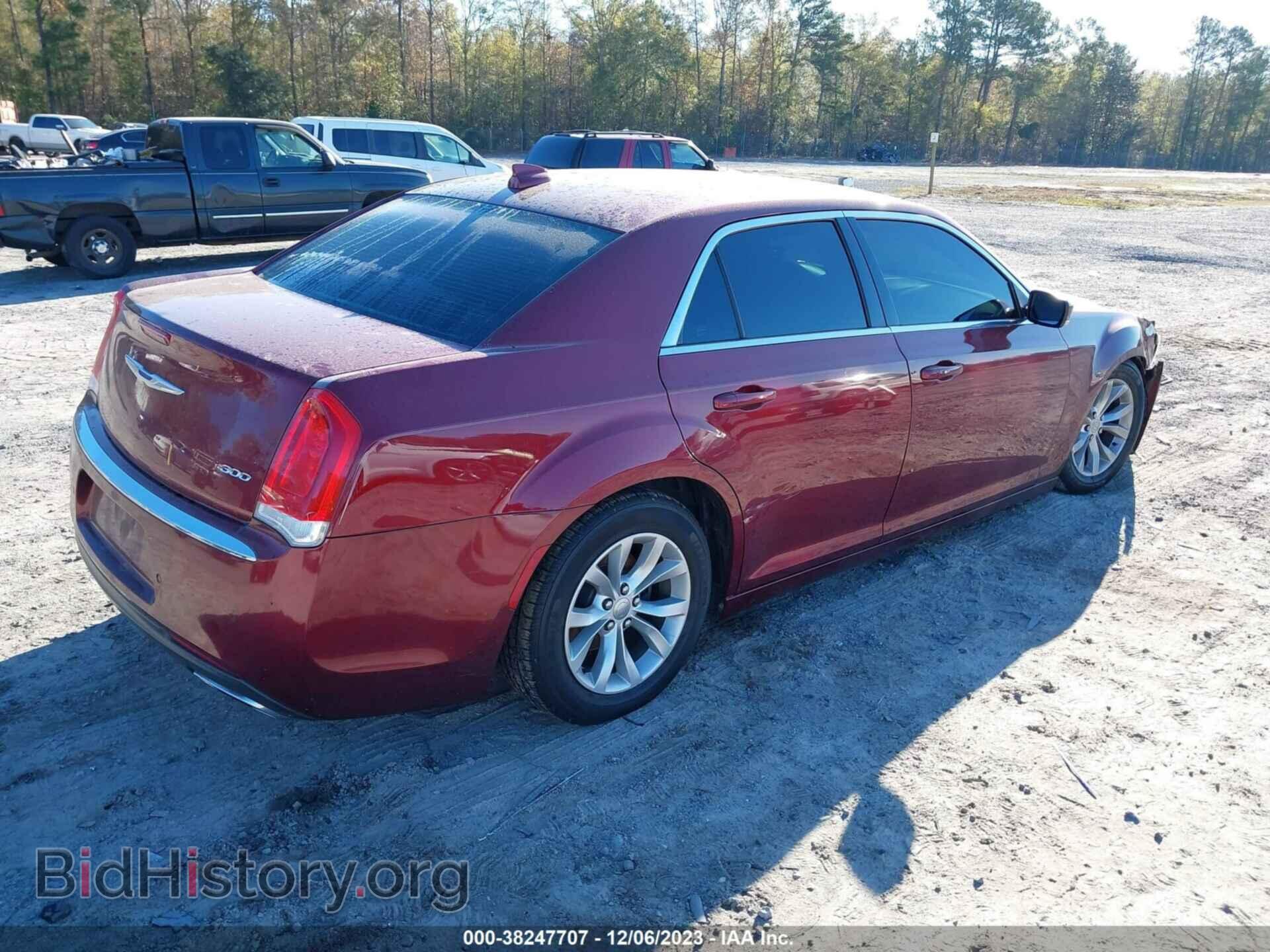 2015 CHRYSLER 300 - VIN: 2C3CCAAG4FH830429 - Фото 4