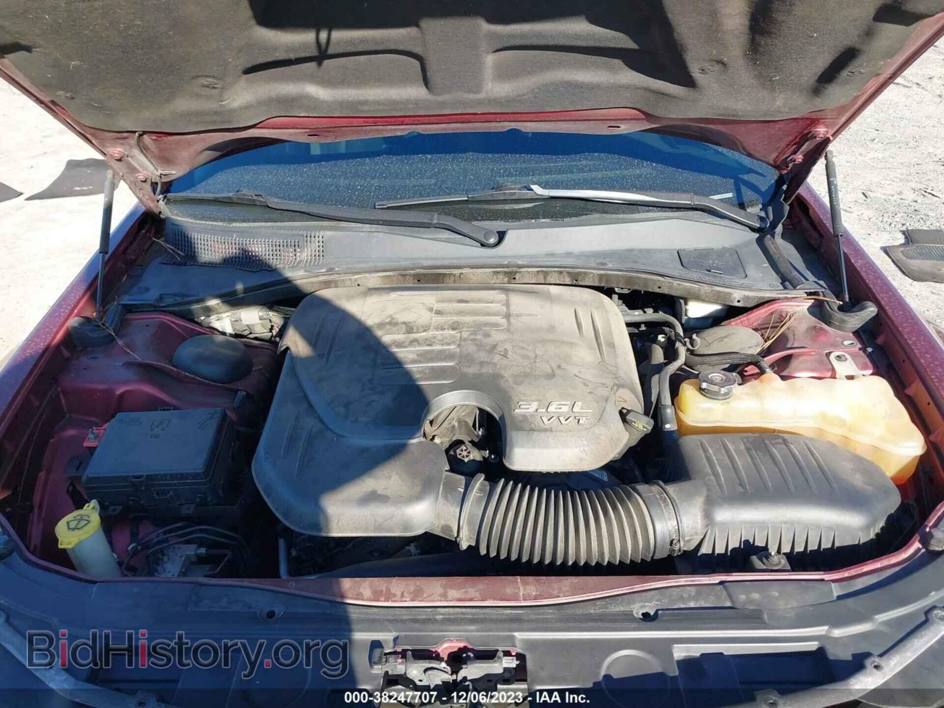 2015 CHRYSLER 300 - VIN: 2C3CCAAG4FH830429 - Фото 10